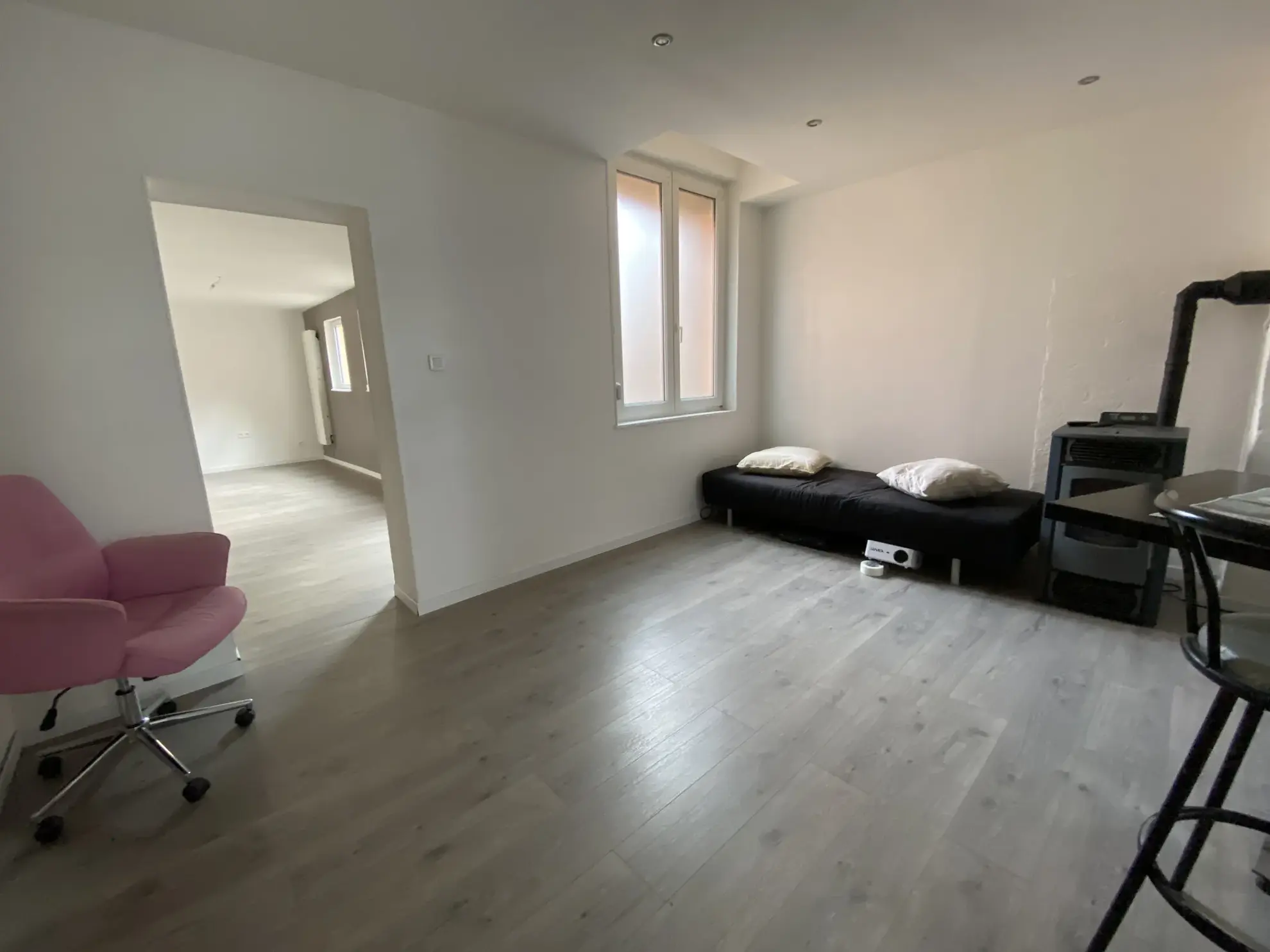 Maison de village rénovée à Falck, 2 chambres, terrasse et jardin de 222 m² 