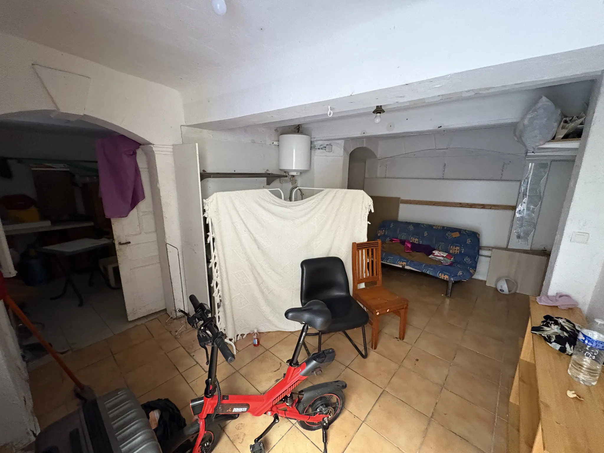 Immeuble de rapport à La Seyne-sur-Mer avec 3 appartements et local commercial 