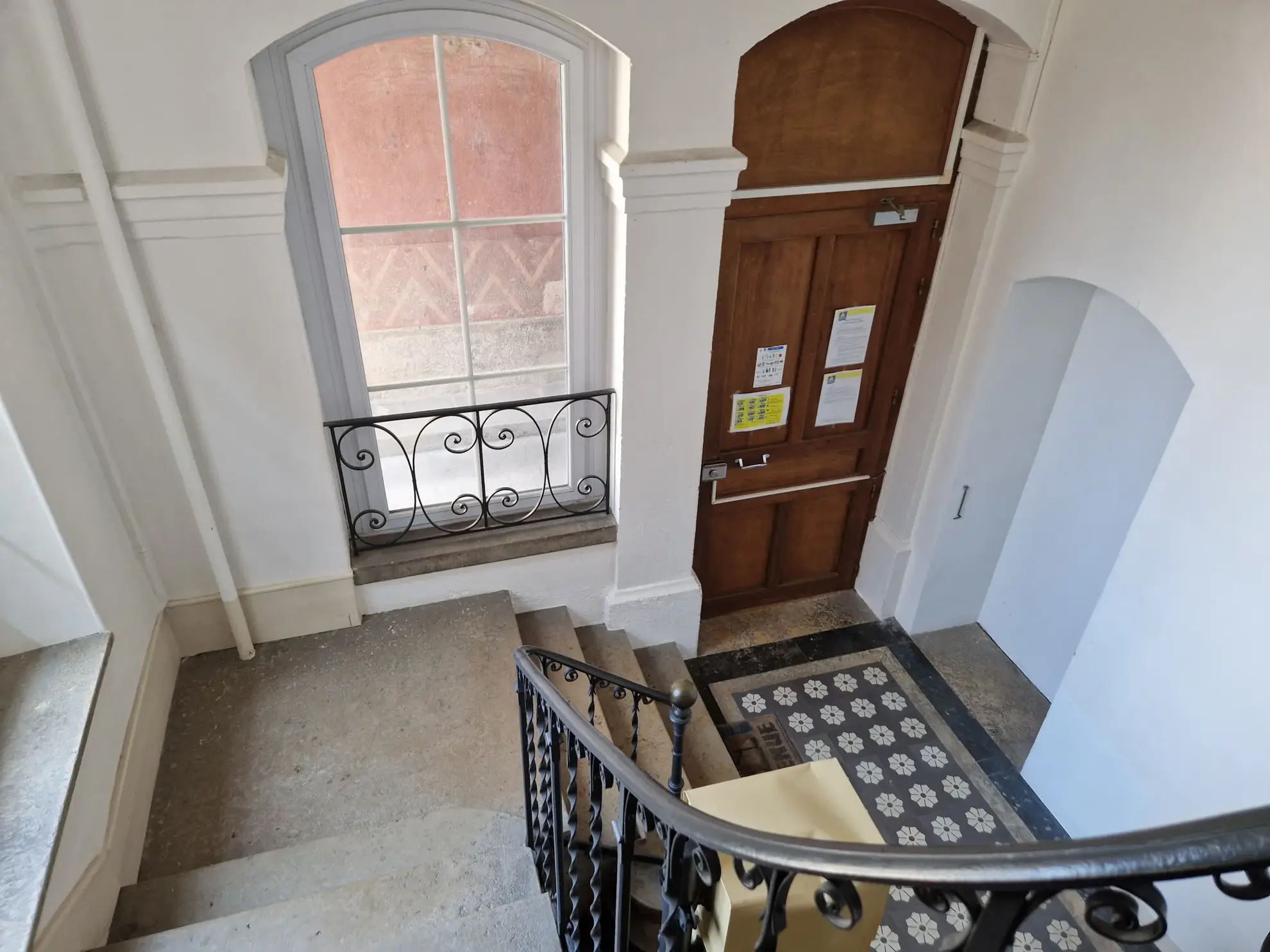 Appartement de charme de 122 m² avec terrasse et garage à Autun 