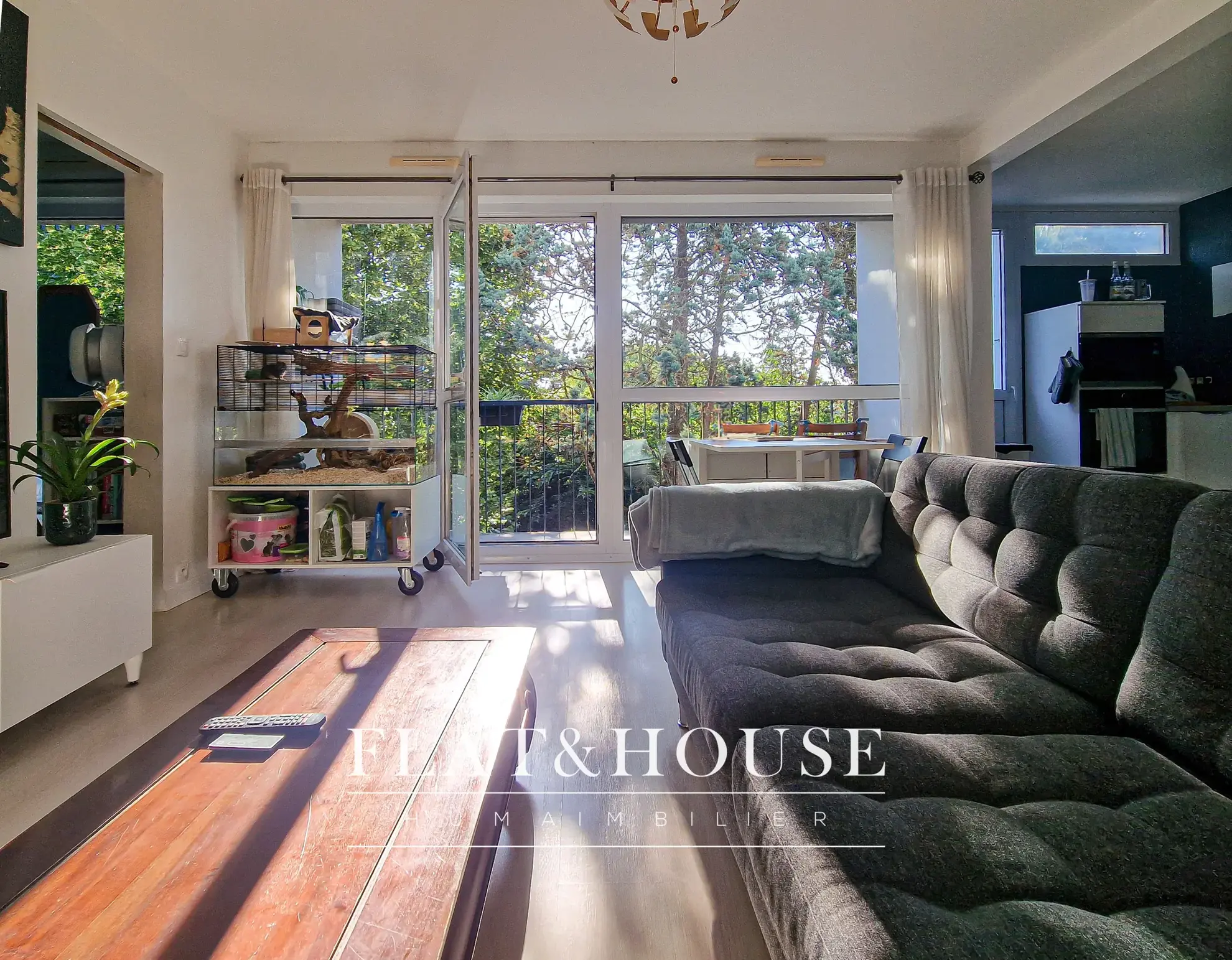 Appartement T3 lumineux à Reze, rénové, avec balcons et stationnement