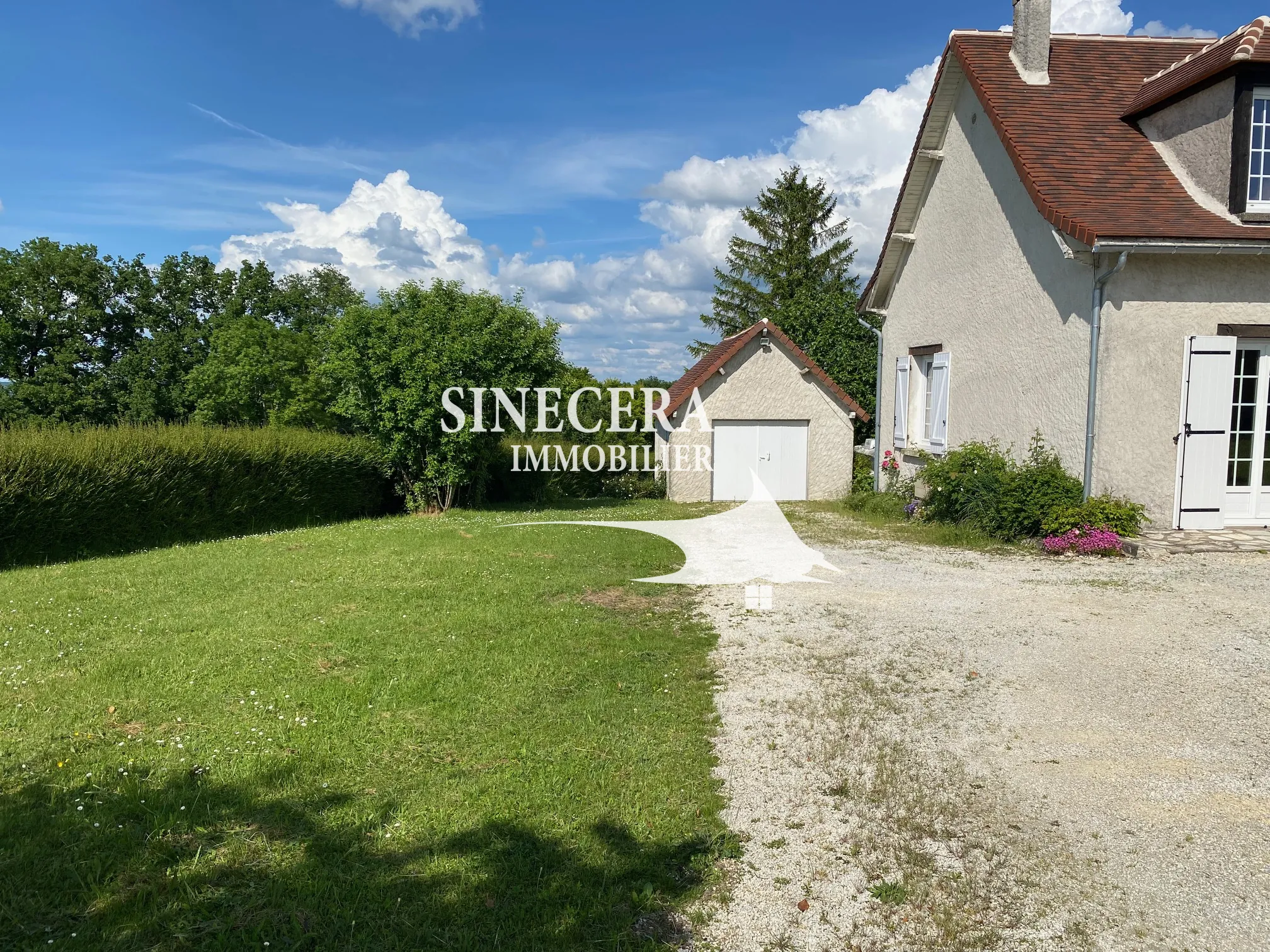 Charmante maison périgourdine avec jardin et vue panoramique à Riberac 