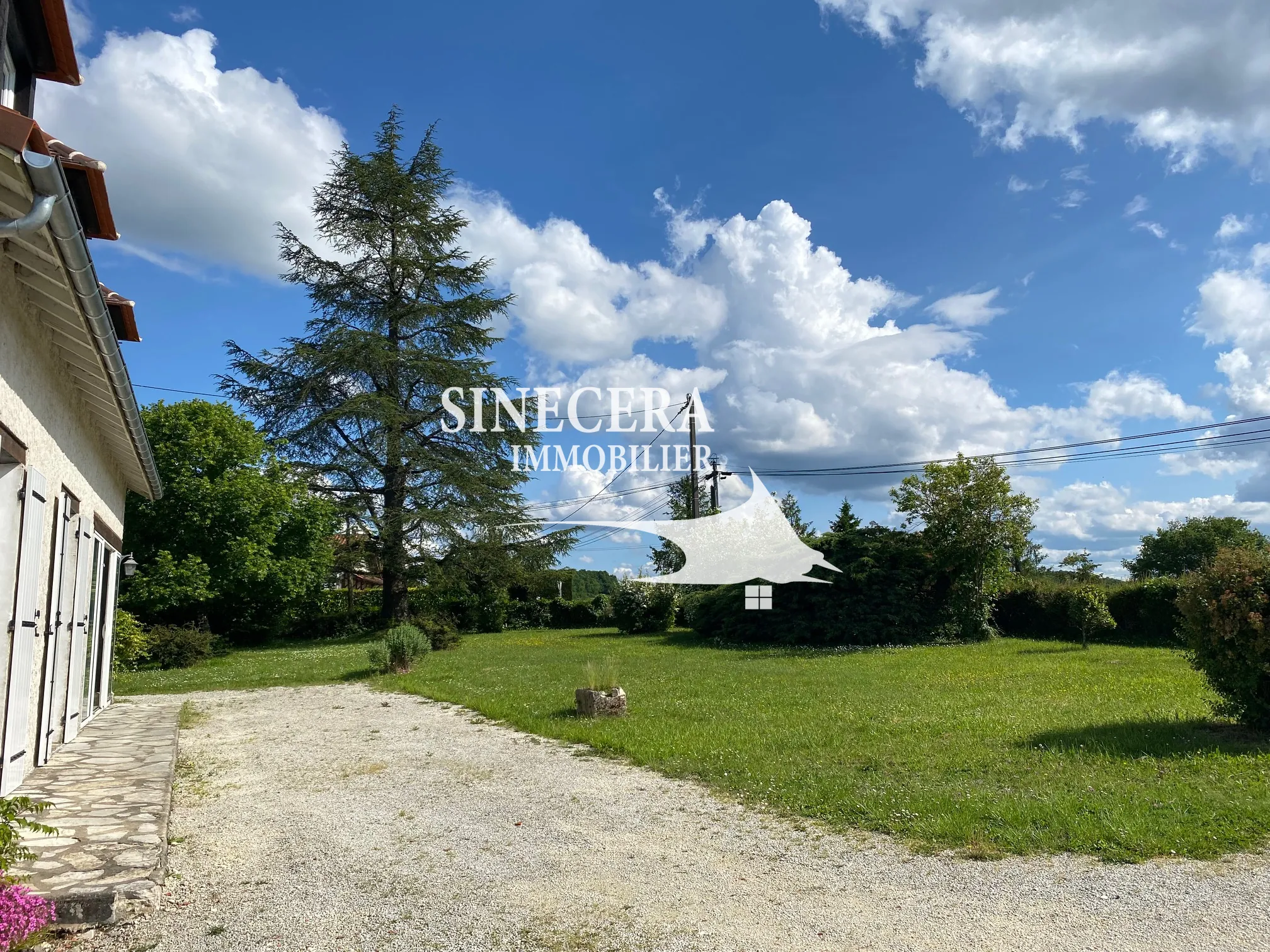 Charmante maison périgourdine avec jardin et vue panoramique à Riberac 
