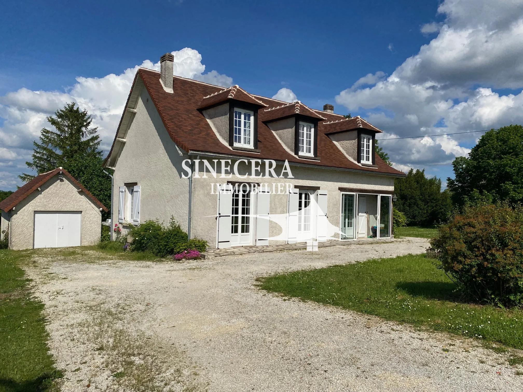 Charmante maison périgourdine avec jardin et vue panoramique à Riberac