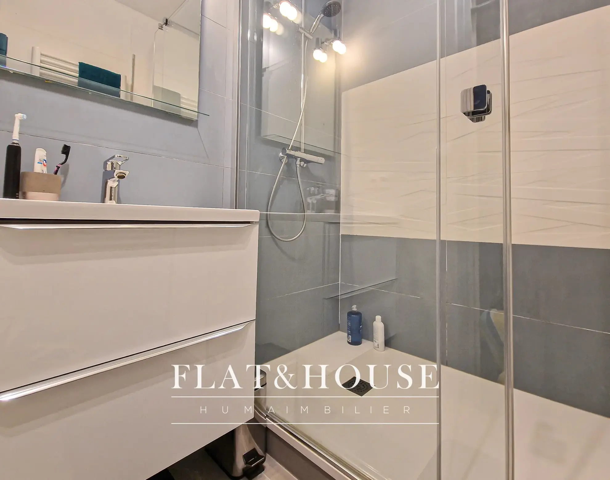 Appartement T3 lumineux à Reze, rénové, avec balcons et stationnement 