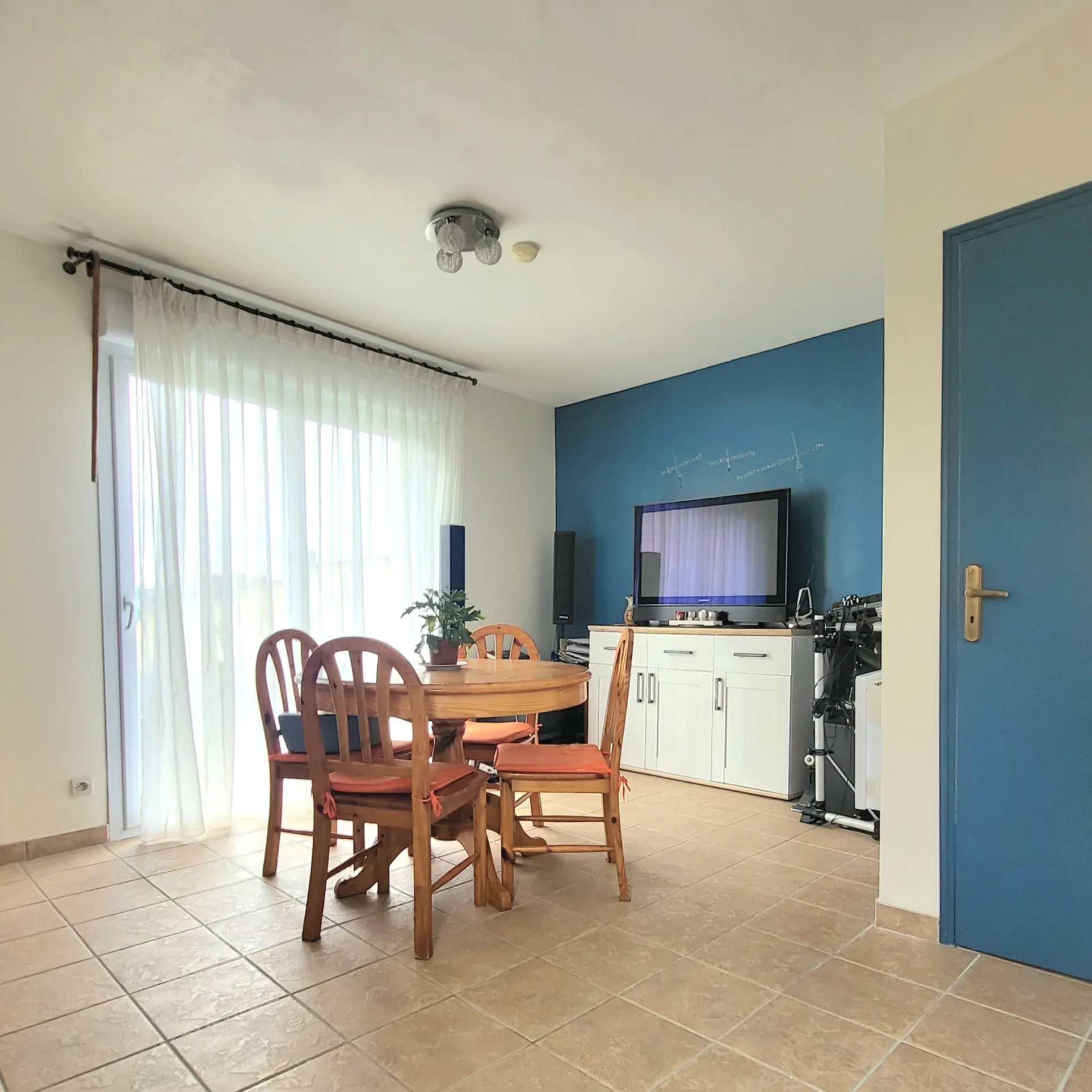 Maison lumineuse et atypique à vendre à Osny dans le Val-d'Oise 