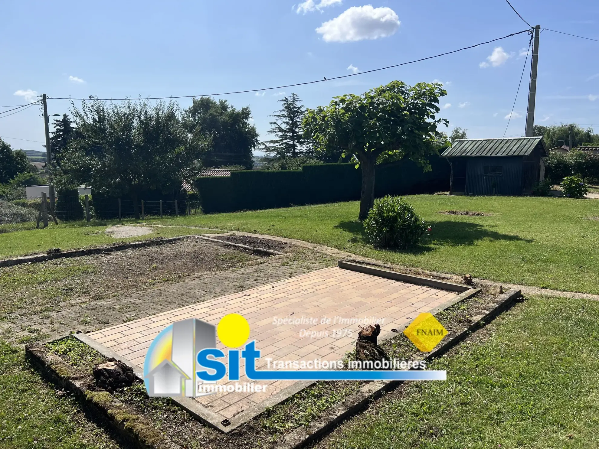 Terrain à bâtir avec dépôt de 70 m² à Seyssuel, vue dégagée, emplacement privilégié 