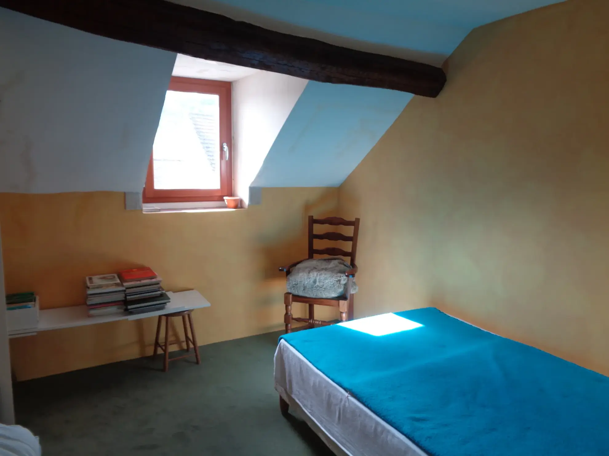 Grande maison de 190 m² avec cour et dépendances à Premery 