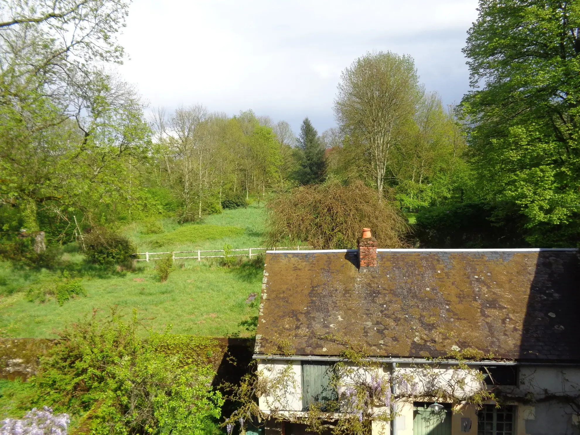 Grande maison de 190 m² avec cour et dépendances à Premery 
