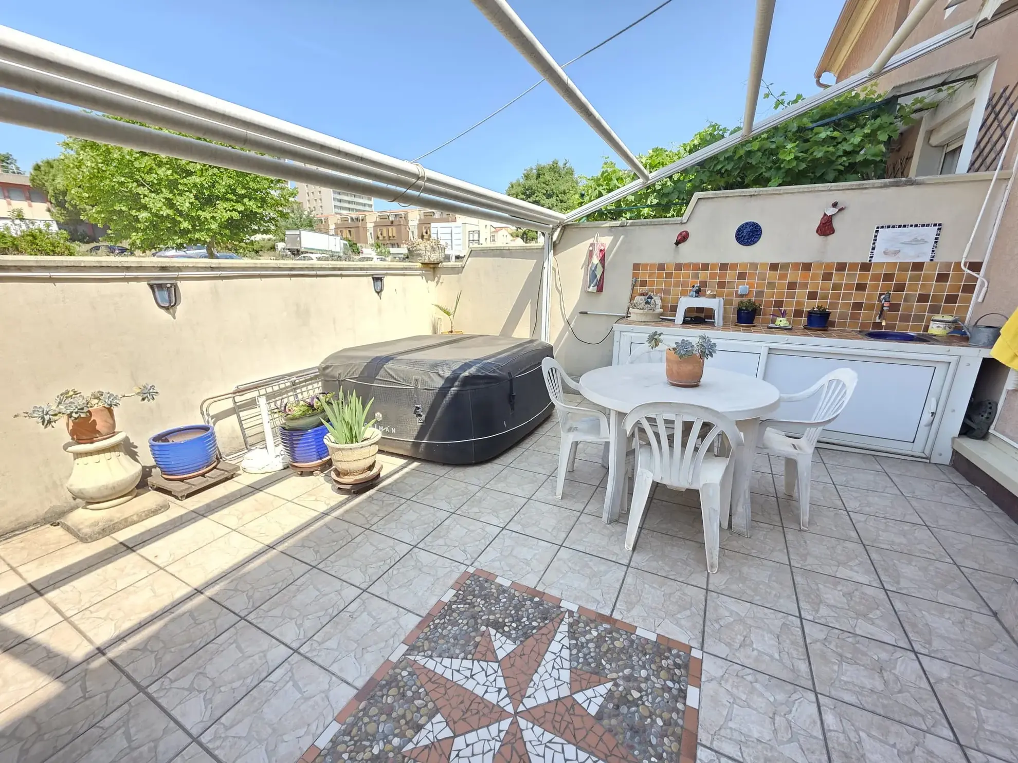 Pavillon avec vue sur mer à Port-de-Bouc de 72,77 m² 