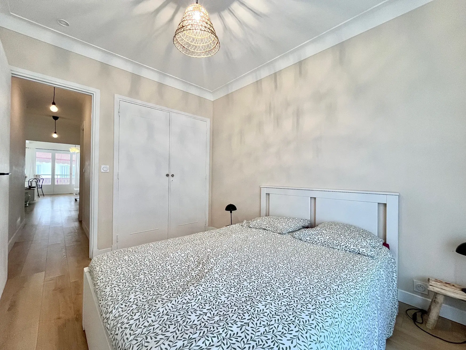 Vente d'un appartement 2 pièces rénové à Menton, quartier du Centenaire 