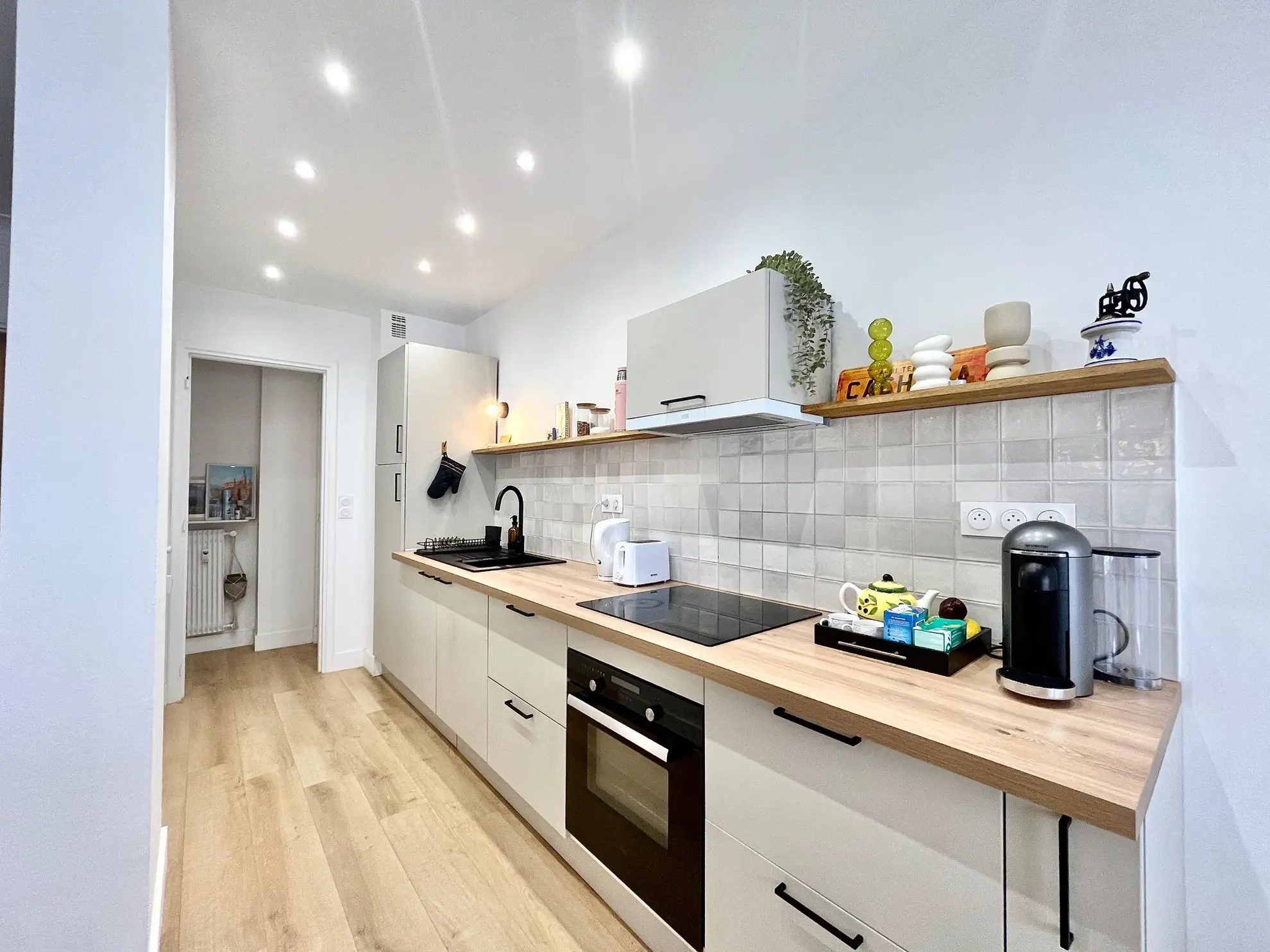 Vente d'un appartement 2 pièces rénové à Menton, quartier du Centenaire 