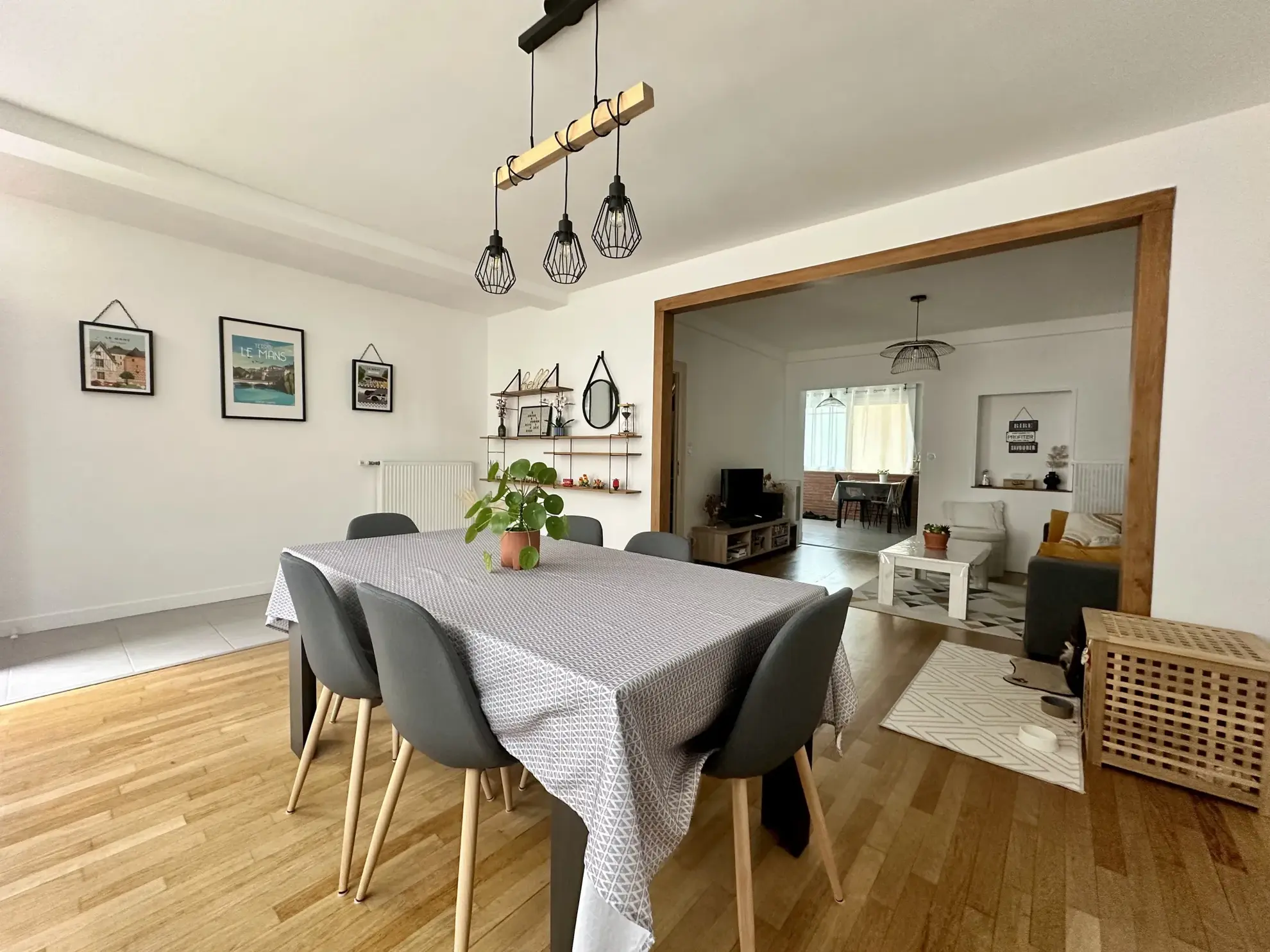 Maison de ville avec parking à vendre dans le quartier Monod au Le Mans 