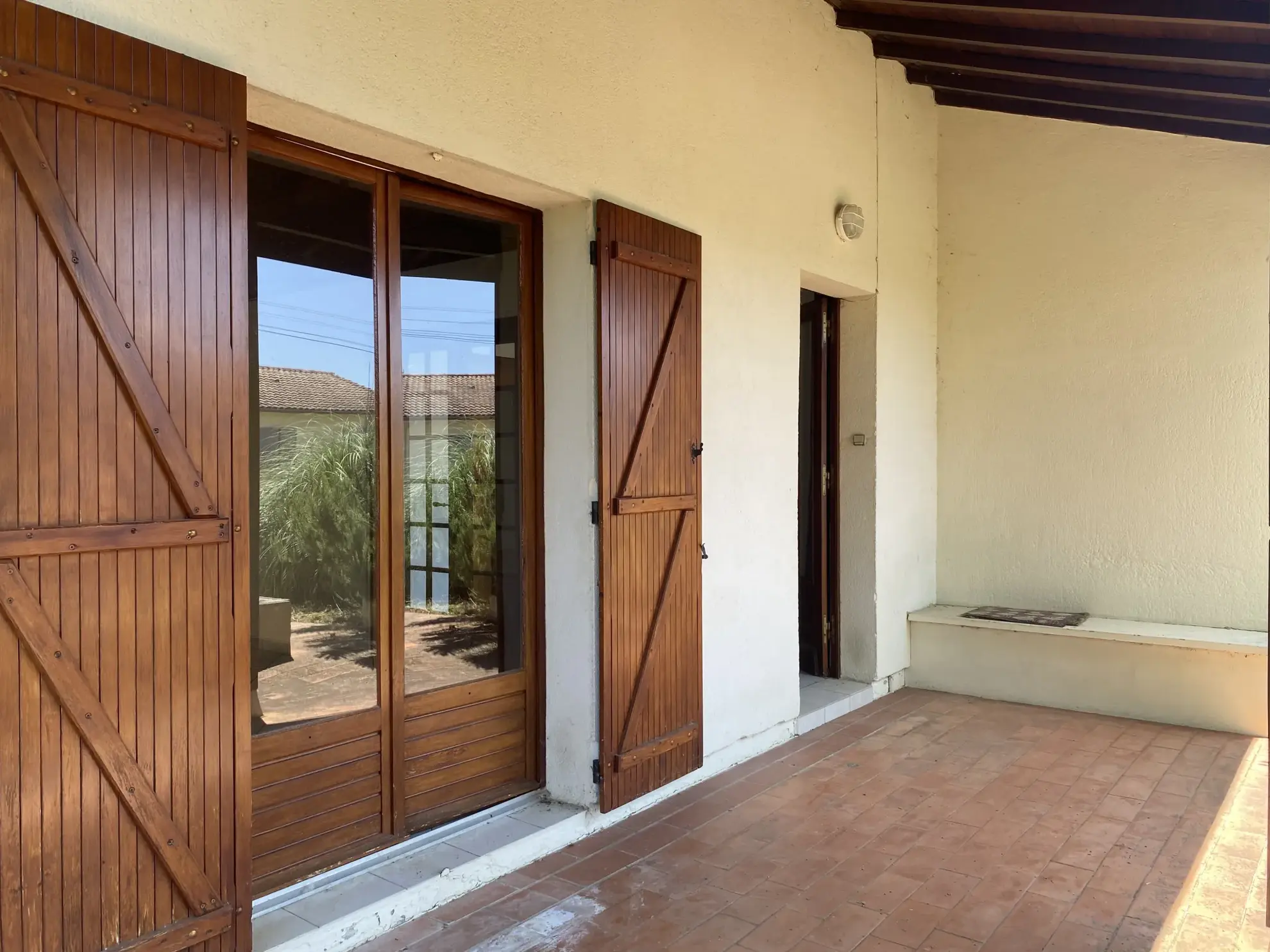 Maison de 104 m² à Bazas avec véranda, garage et terrain de 991 m² 