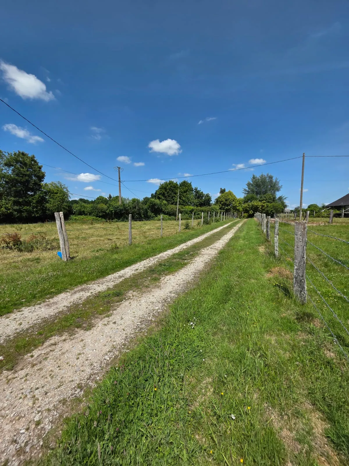 Maison en brique à vendre à Cormeilles, vue vallée, environnement paisible 