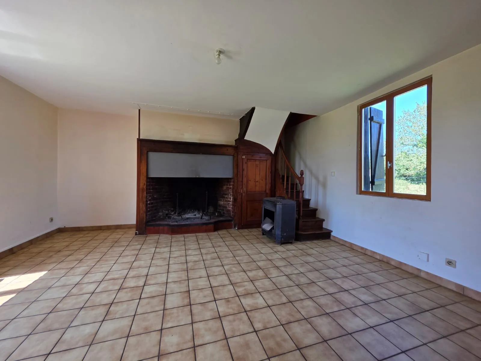 Maison en brique à vendre à Cormeilles, vue vallée, environnement paisible 