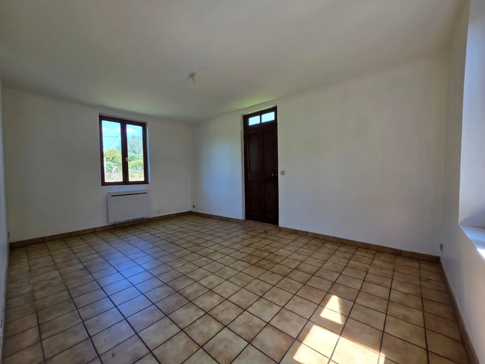 Maison en brique à vendre à Cormeilles, vue vallée, environnement paisible 