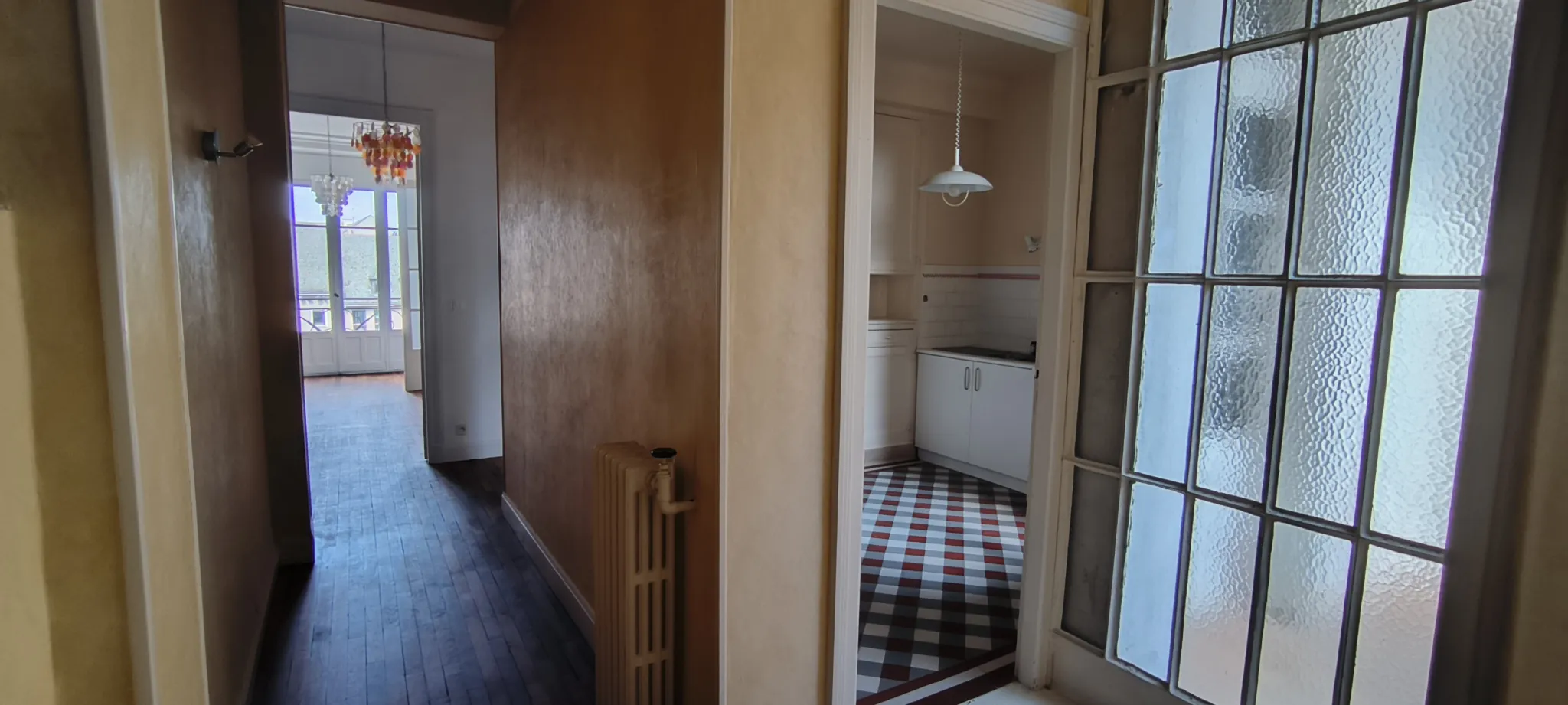 Appartement de luxe à Rodez Place d'Armes avec vue sur la cathédrale 