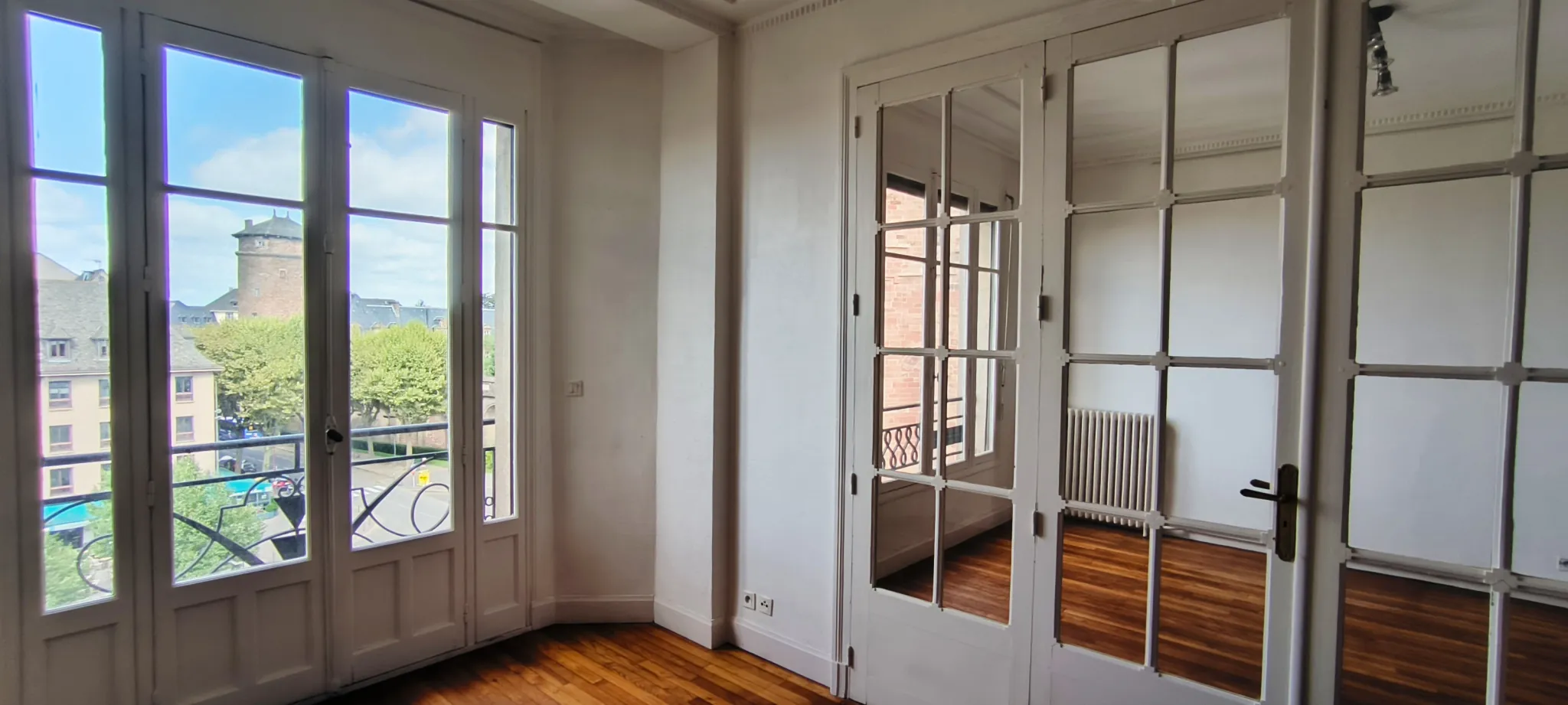 Appartement de luxe à Rodez Place d'Armes avec vue sur la cathédrale 