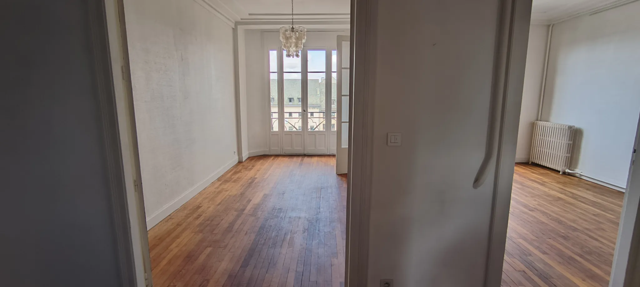 Appartement de luxe à Rodez Place d'Armes avec vue sur la cathédrale 