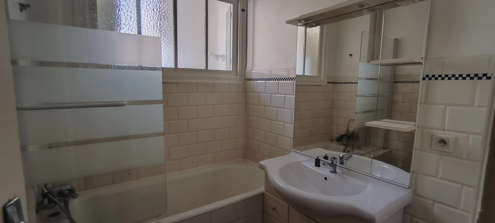 Appartement de luxe à Rodez Place d'Armes avec vue sur la cathédrale 