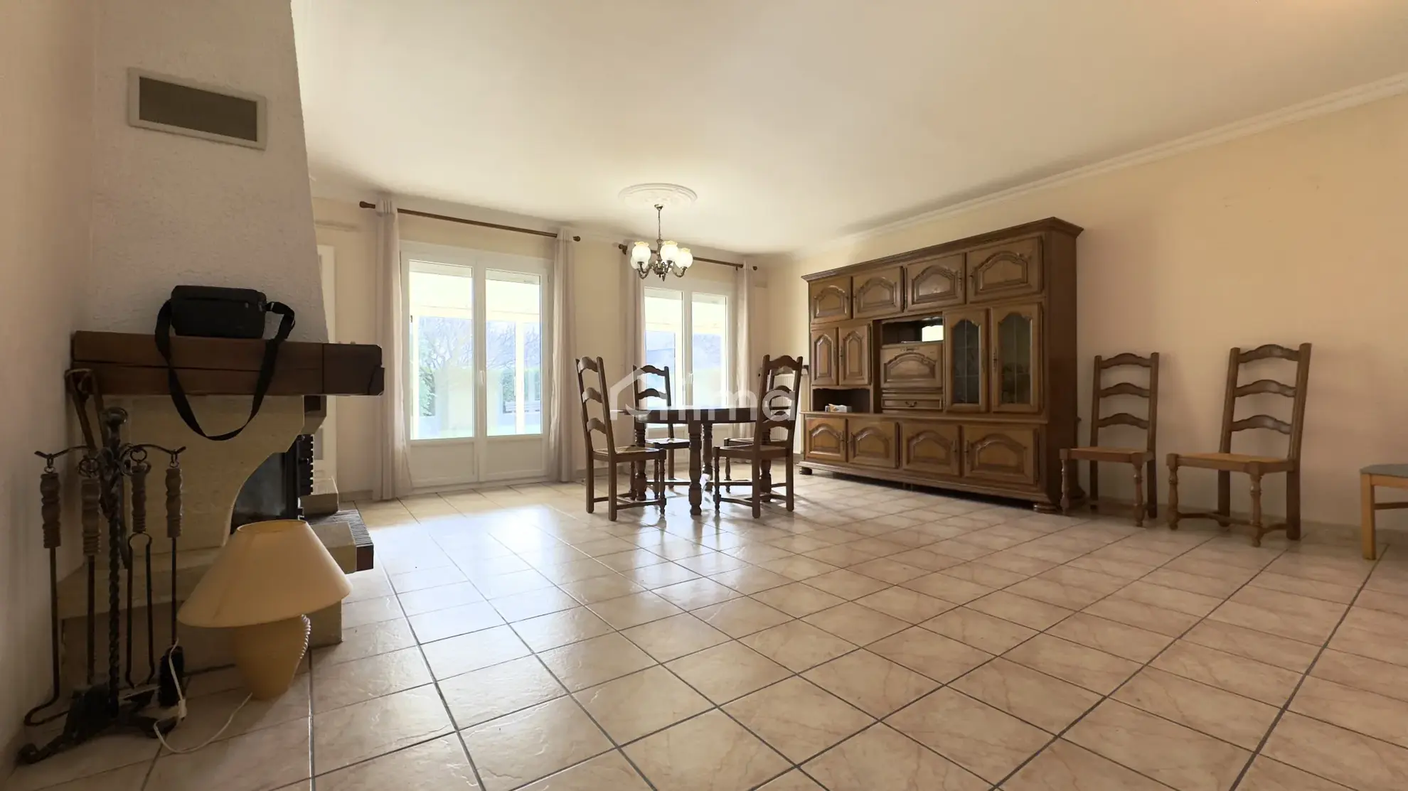 Maison de plain-pied à vendre à Trilport avec jardin et garage 