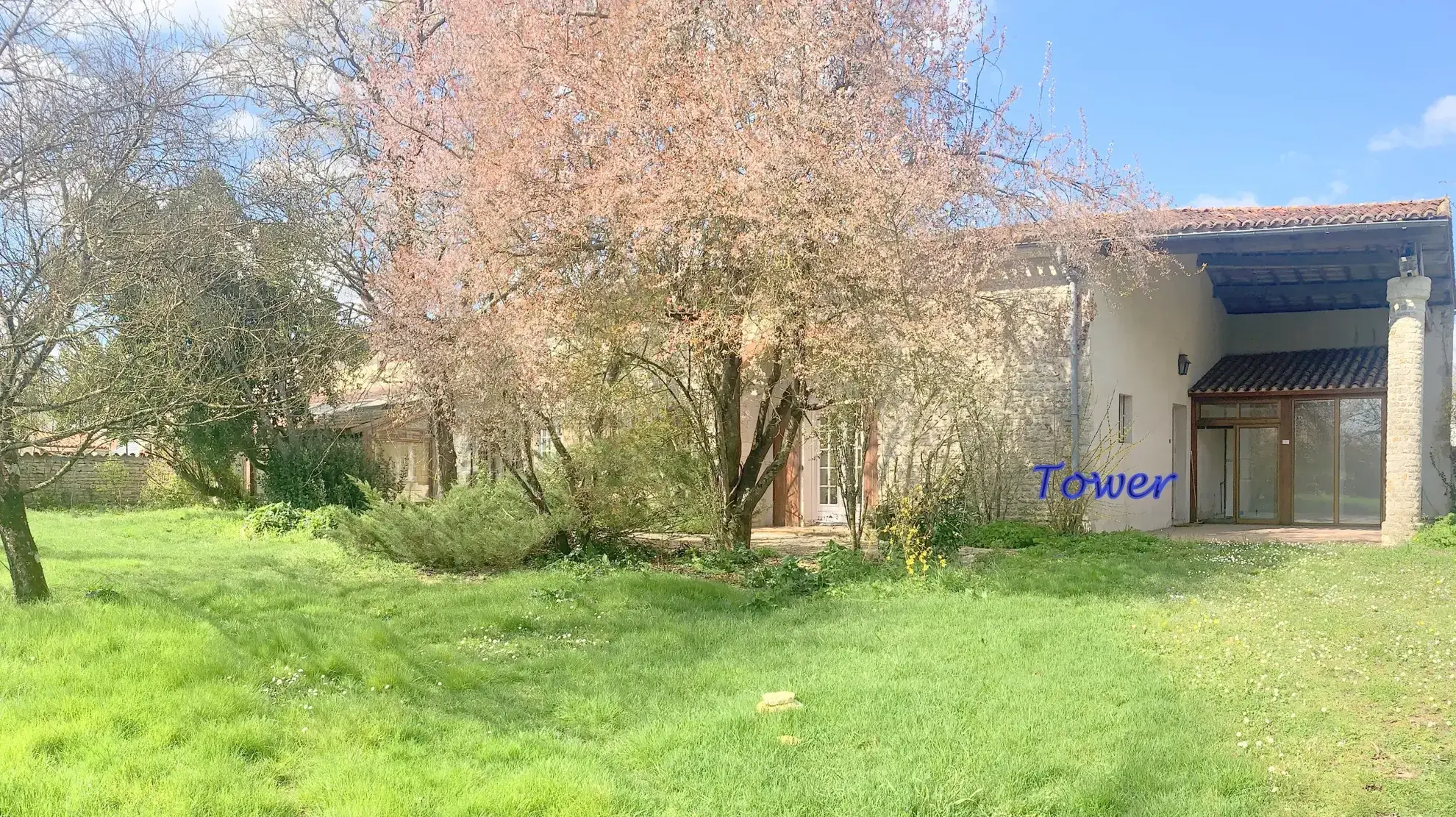 Maison de 160 m² à Verdille (16140) avec 4 chambres et terrain de 1700 m² 