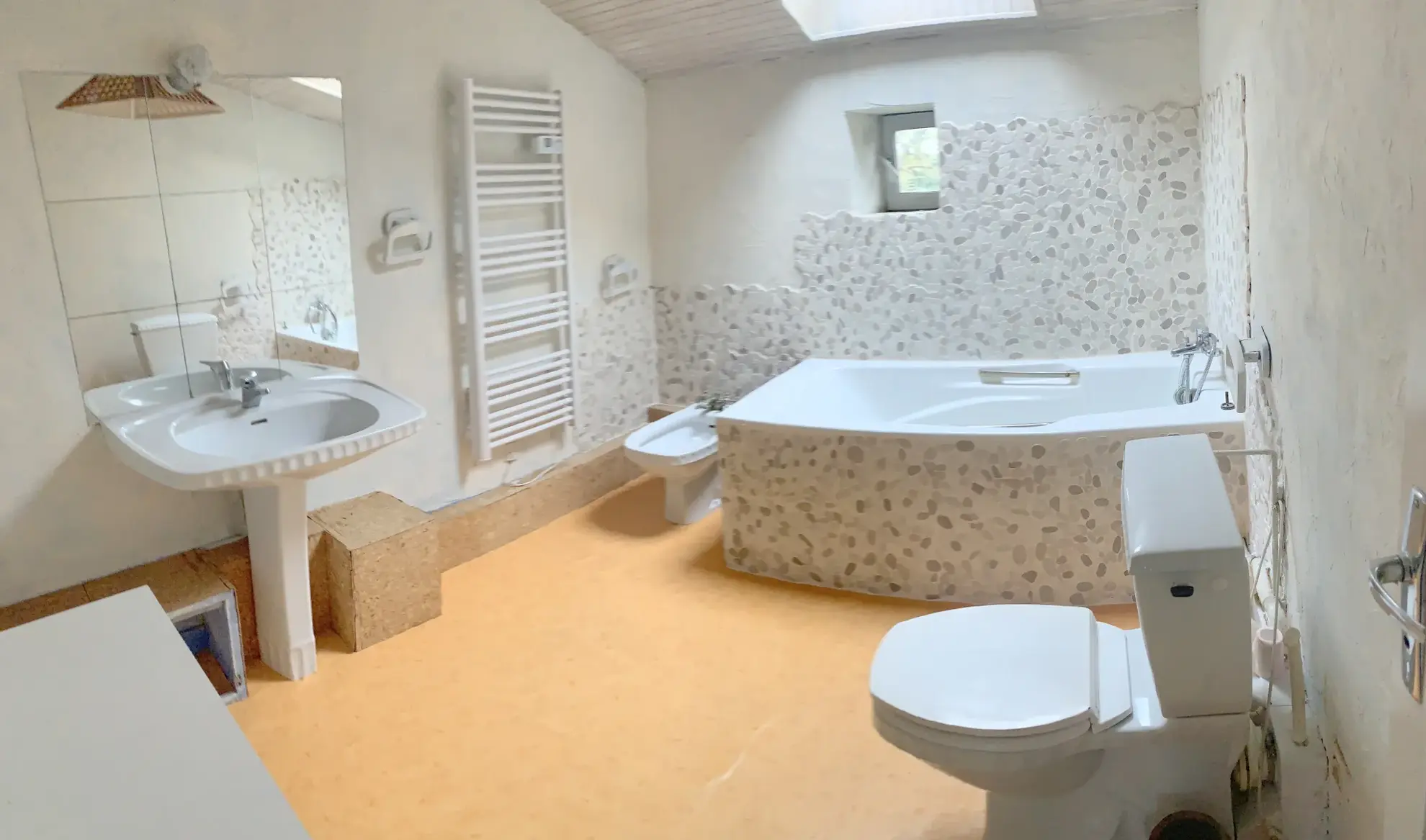 Maison de 160 m² à Verdille (16140) avec 4 chambres et terrain de 1700 m² 