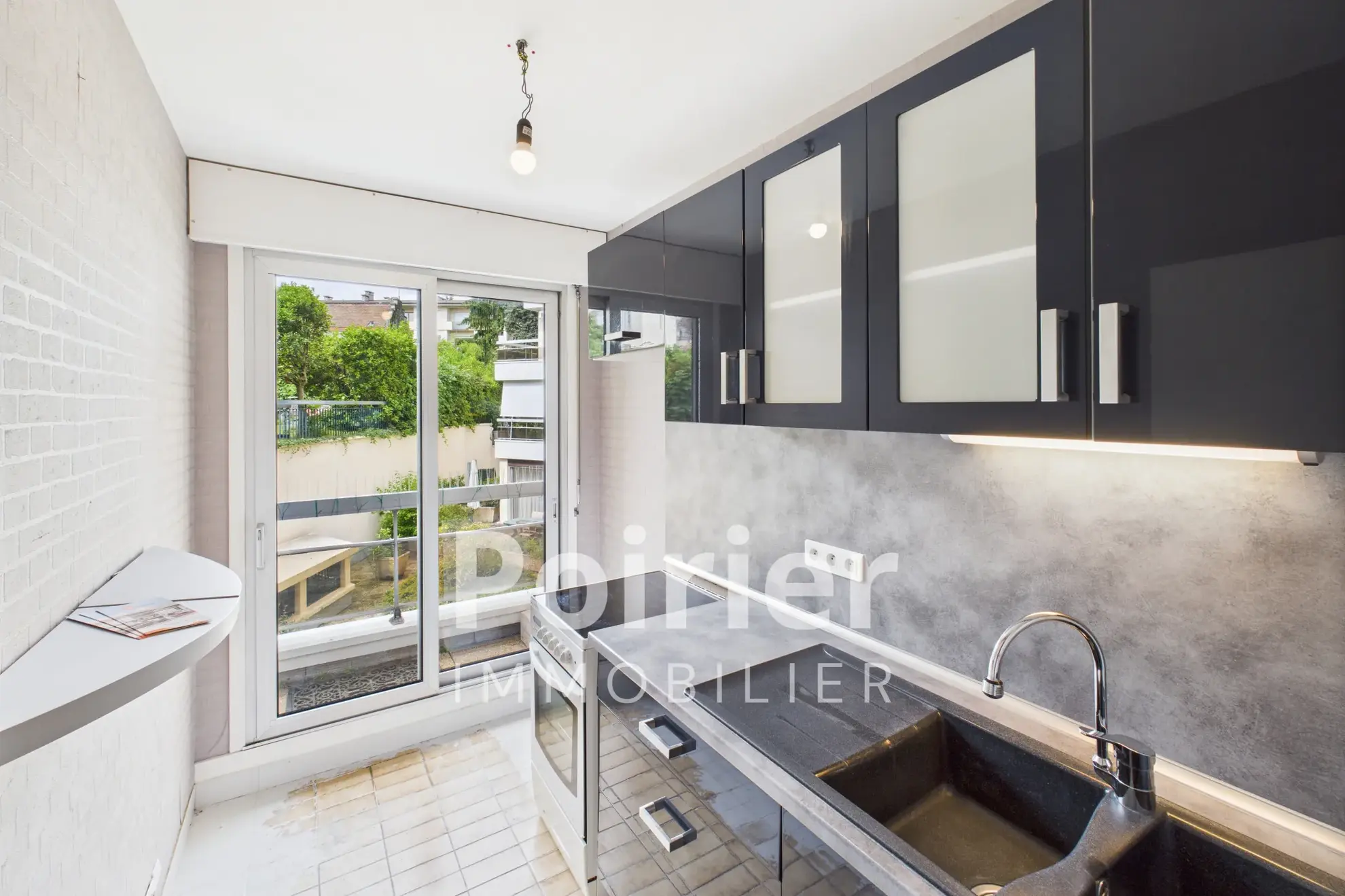 Appartement T2 de 60m² avec Balcon à Évian-les-Bains, Vue Lac 