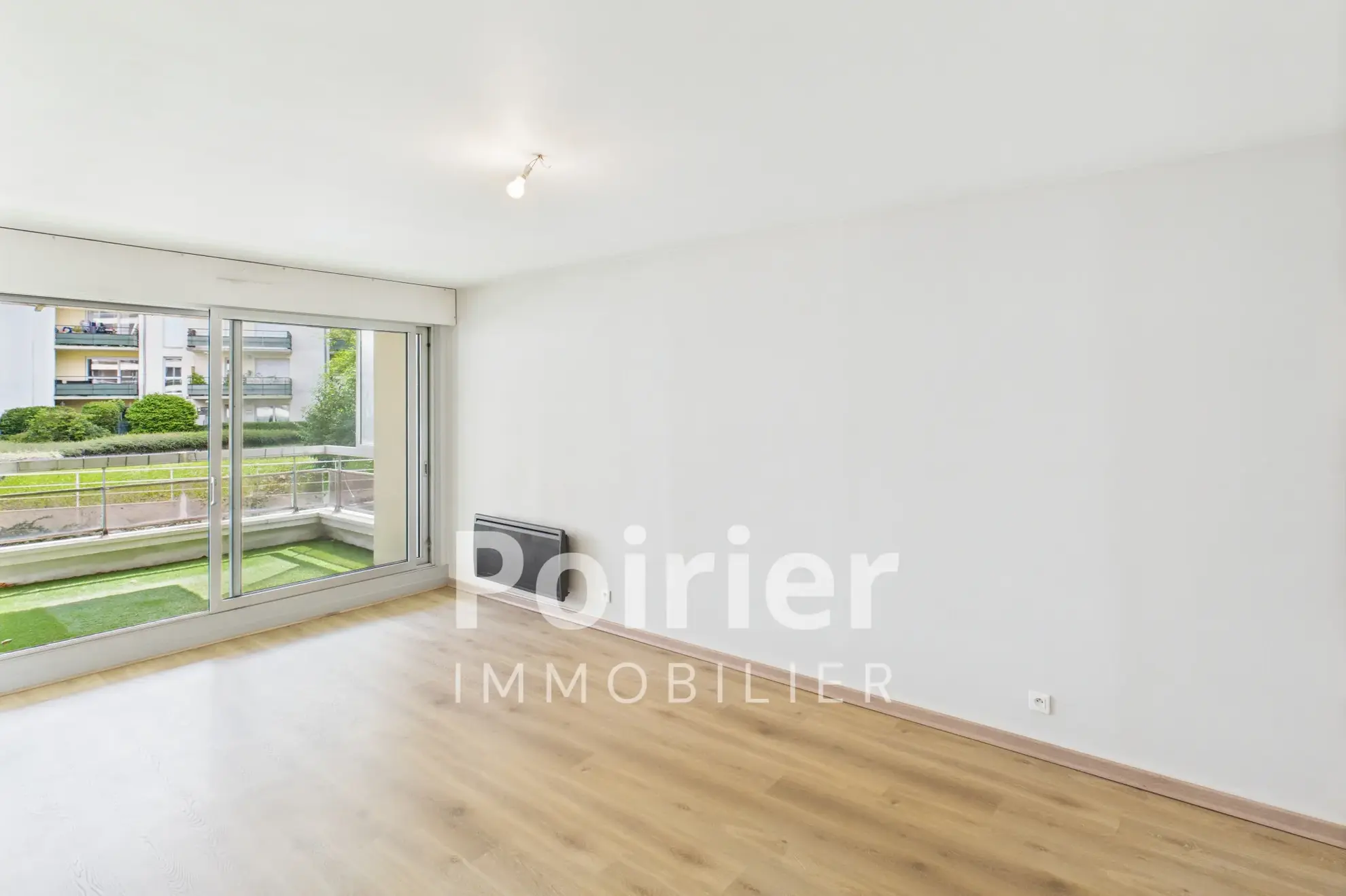 Appartement T2 de 60m² avec Balcon à Évian-les-Bains, Vue Lac 