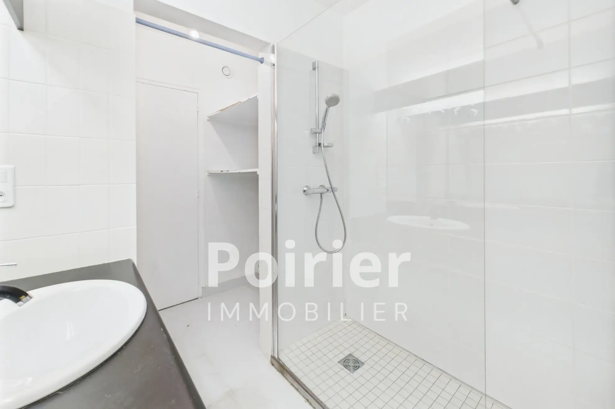 Appartement T2 de 60m² avec Balcon à Évian-les-Bains, Vue Lac 