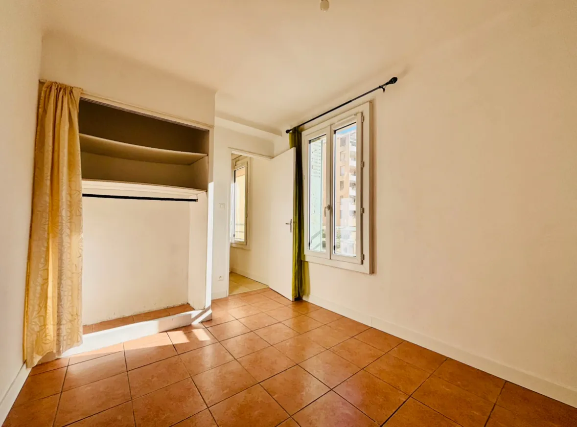 Appartement 3 pièces à Marseille 13010, secteur Capelette, proche parc et rives, idéal investisseur ou primo-accédant 