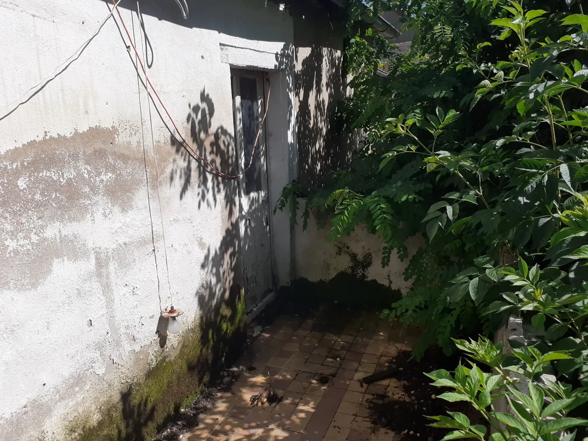 Longère à restaurer avec jardin à Charrin 58300 - Potentiel de rénovation 