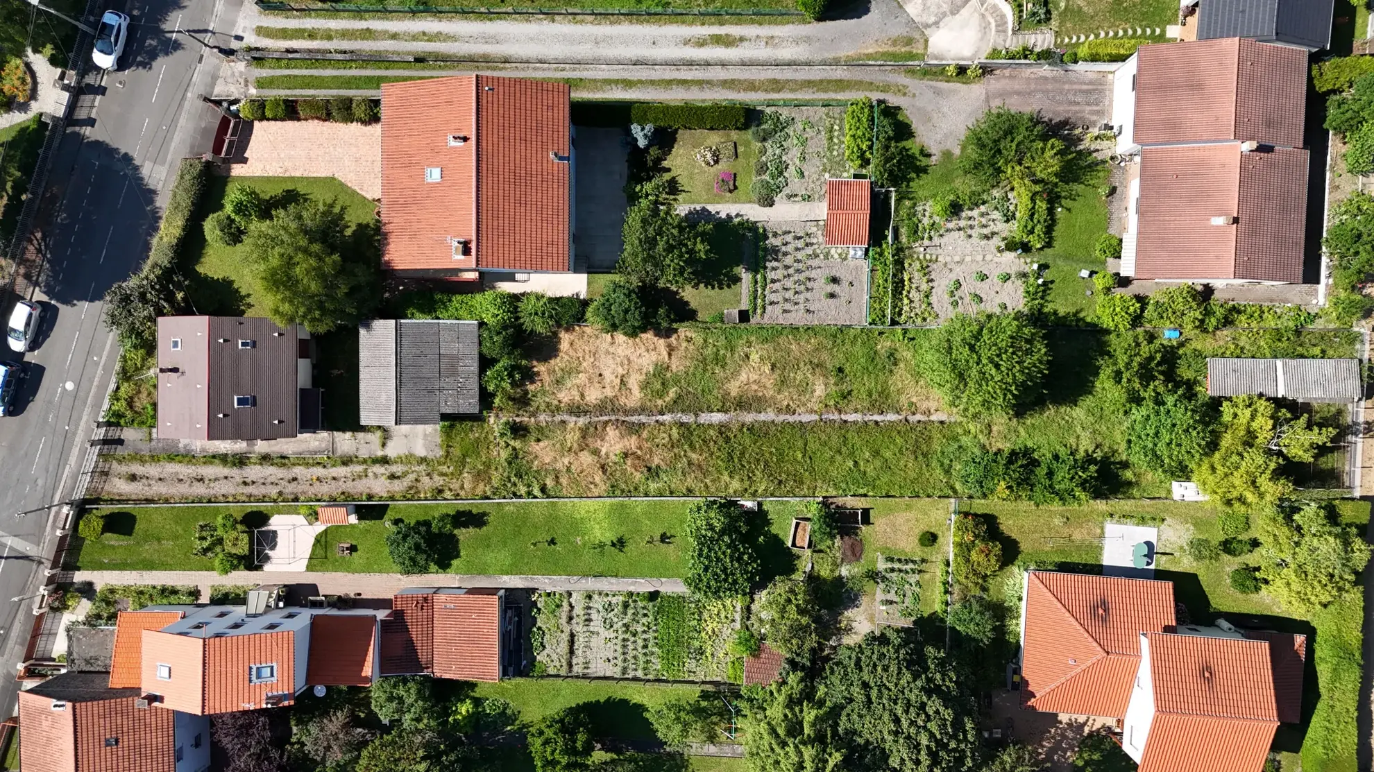 Terrain constructible de 779 m² à Clermont-Ferrand avec vue sur le Puy-de-Dôme 