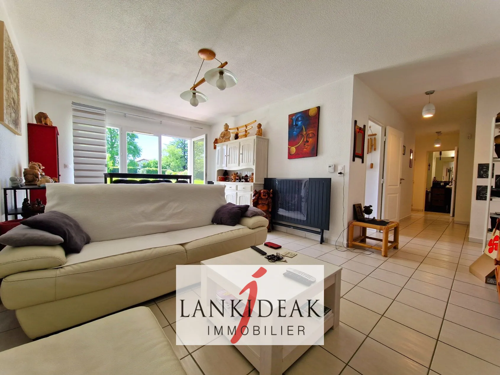 Appartement T3 de 66 m² à Ustaritz avec terrasse et parking 