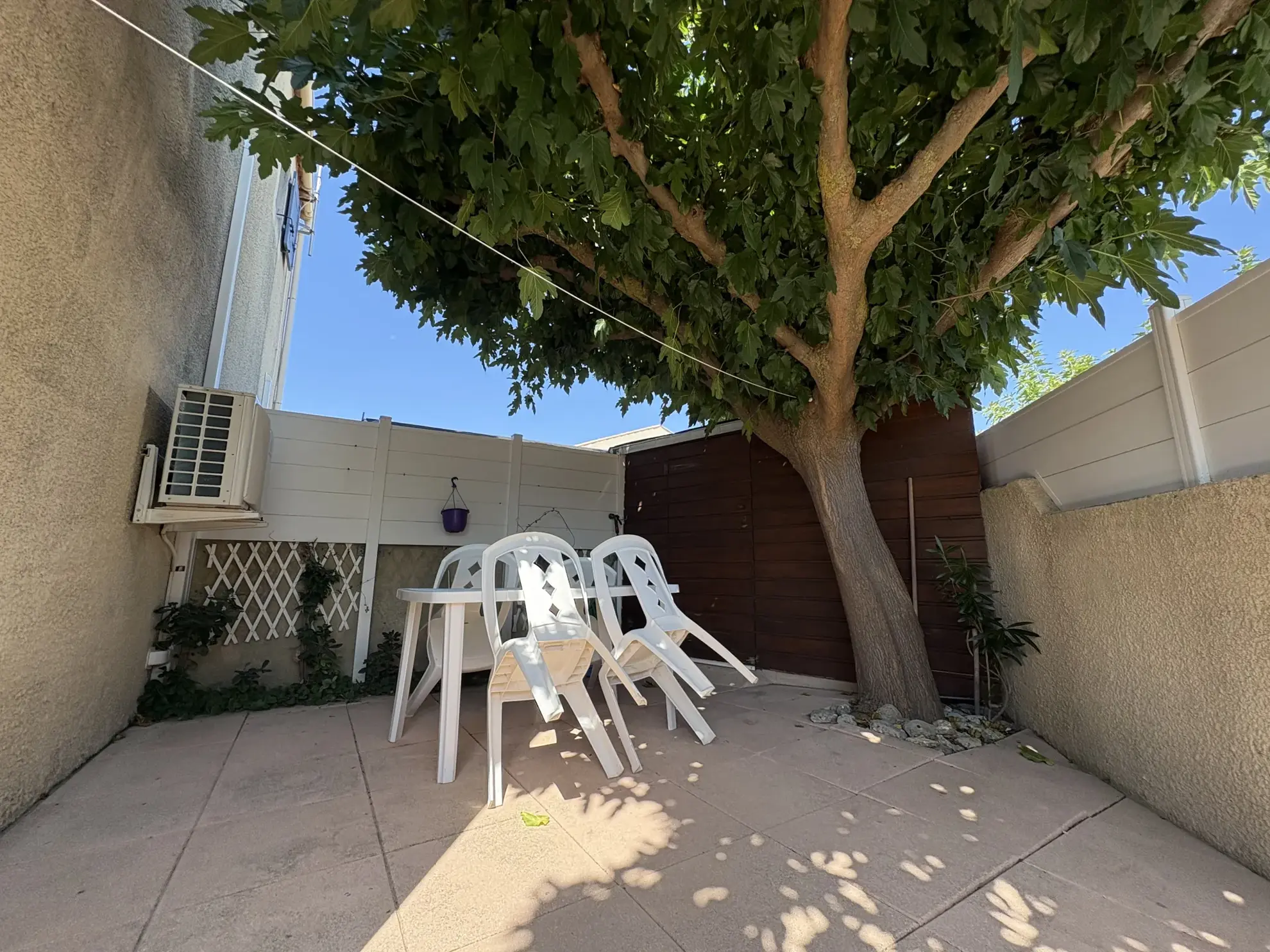 Maison à Frontignan Plage avec terrasse, parking et proximité de la mer 