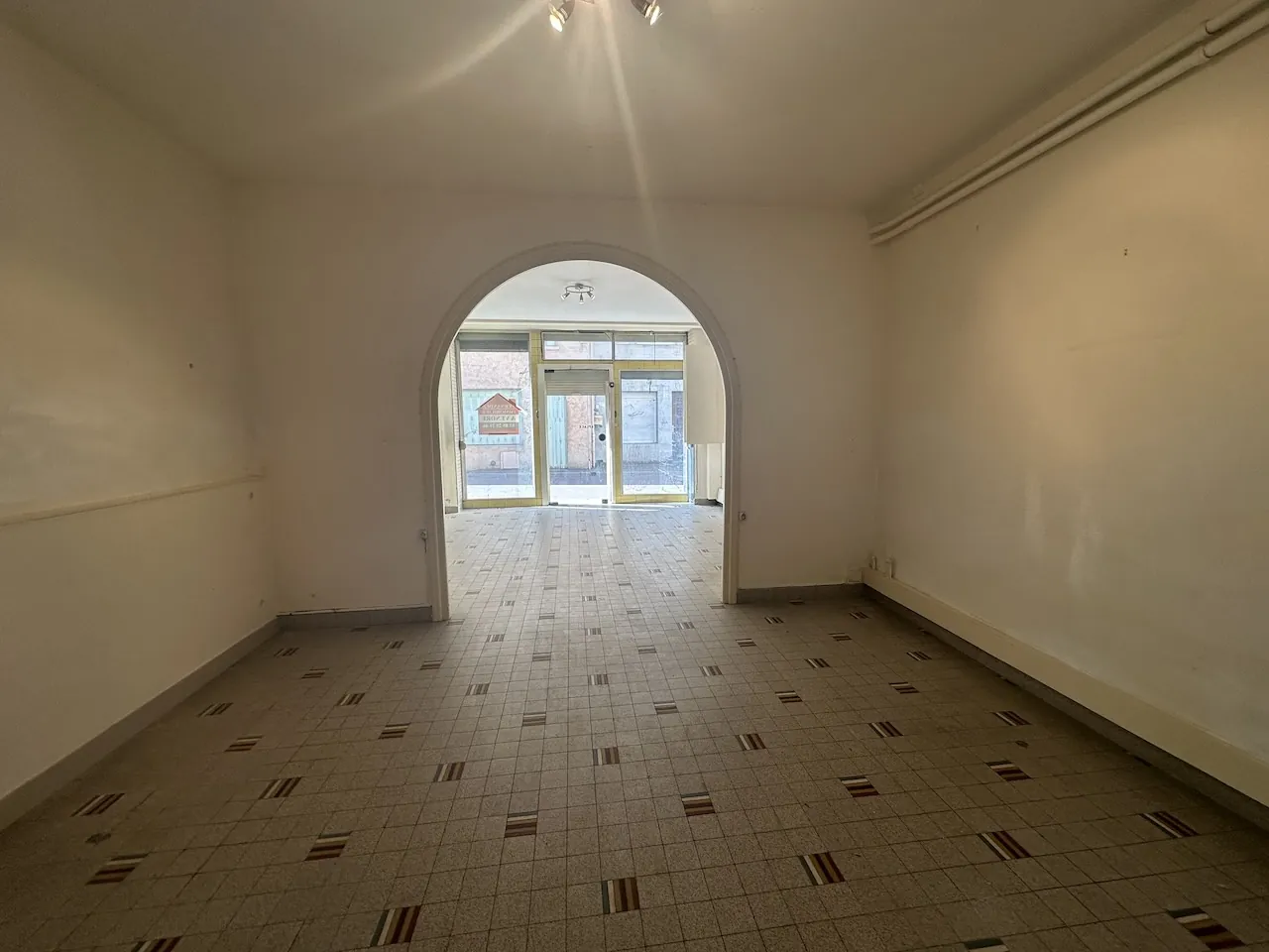 Maison de ville à vendre à Marcigny - 140 m² avec ancien magasin et 3 chambres 