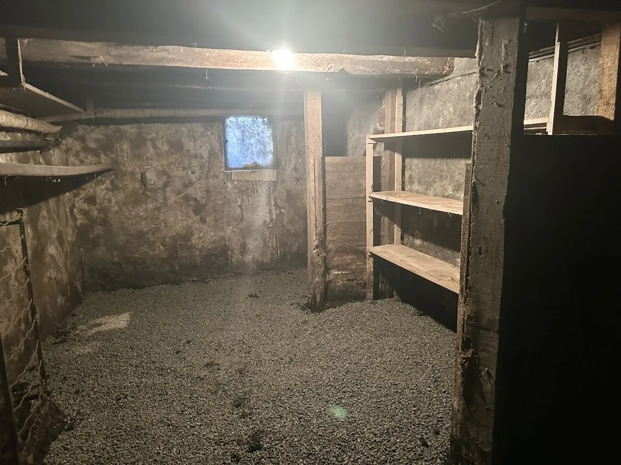 Maison de ville à vendre à Marcigny - 140 m² avec ancien magasin et 3 chambres 