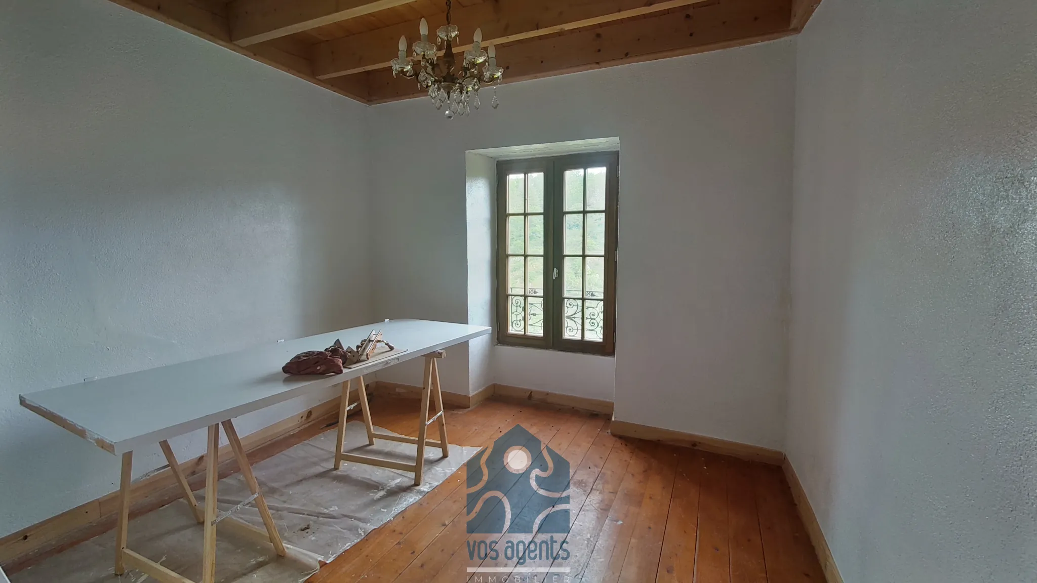 Maison de bourg en pierre de 115 m² à Auzon à rénovier proche Brioude 