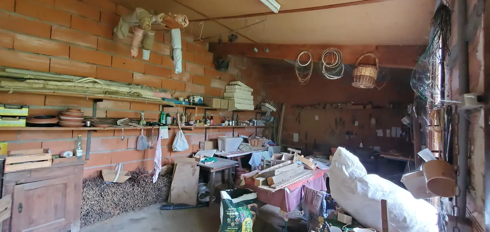 Maison mitoyenne à Gaillac avec terrain et dépendance - Centre-ville 