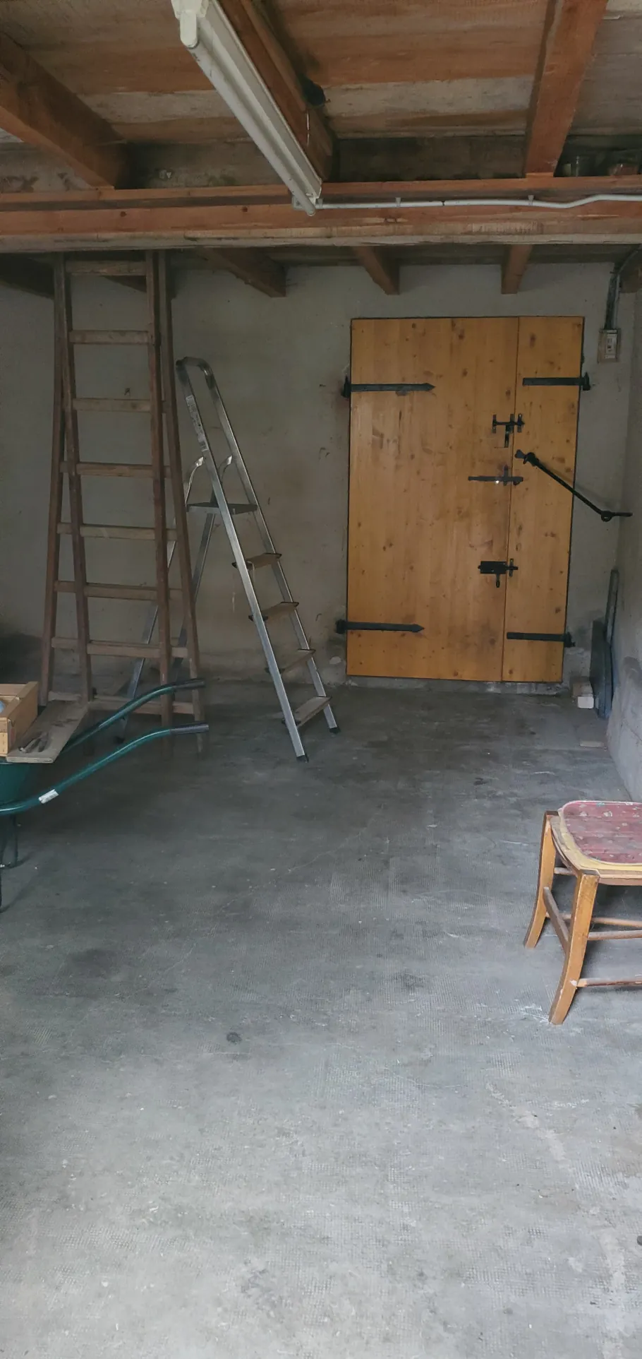 Maison mitoyenne à Gaillac avec terrain et dépendance - Centre-ville 