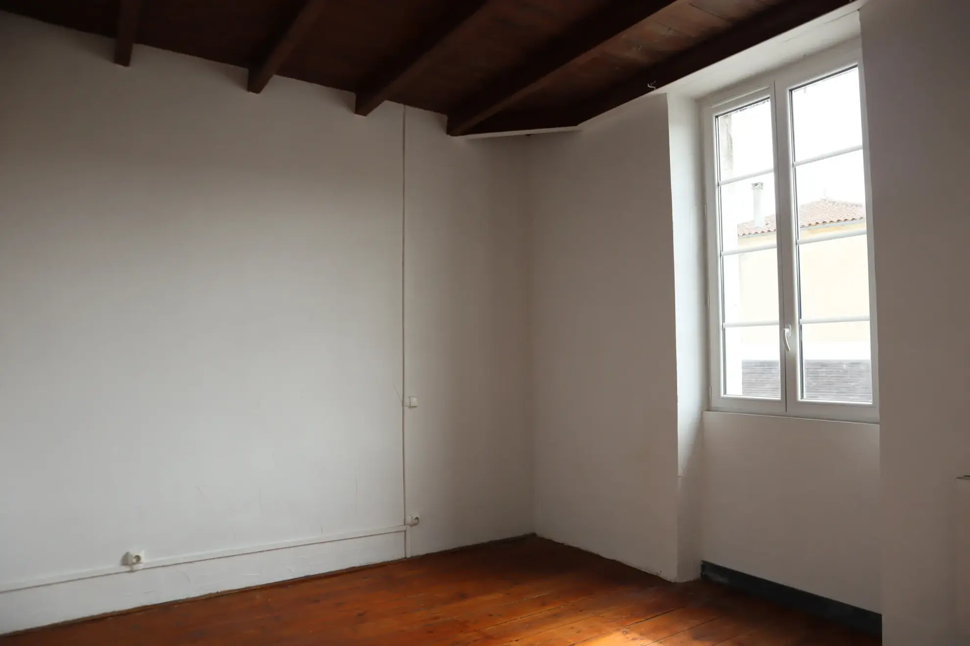 Charmante maison de village en pierre de taille à Saint-Laurent-de-Cognac 