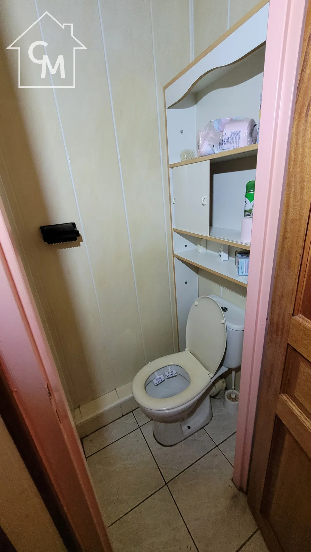 Maison de plain-pied avec dépendances et grand terrain à Le Péchereau 