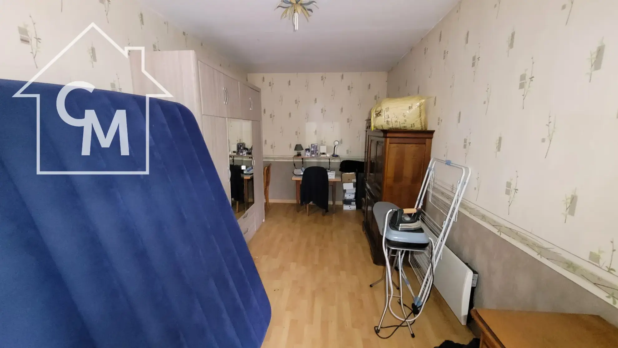 Maison de plain-pied avec dépendances et grand terrain à Le Péchereau 