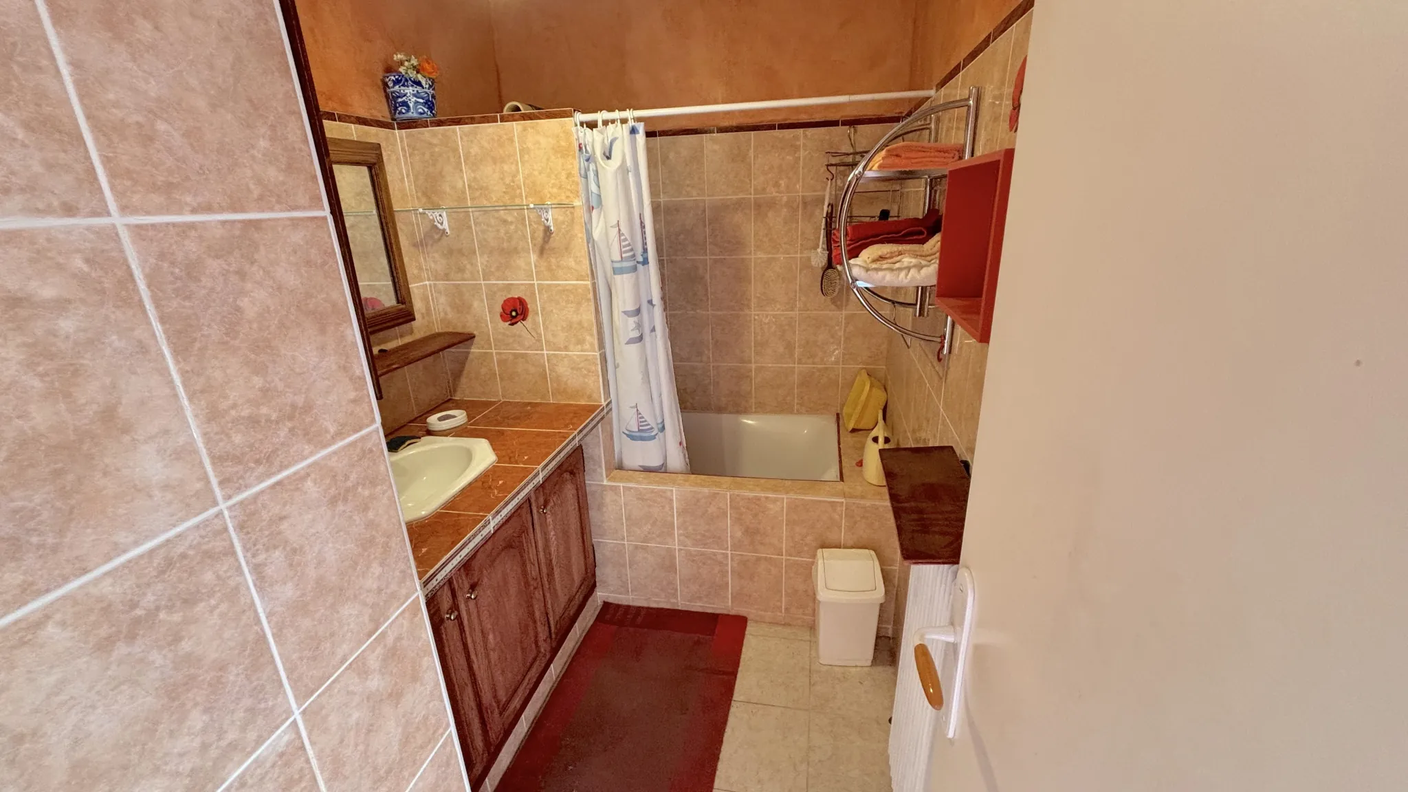 Appartement F2 avec vue imprenable sur le port et la mer à Carnon-Plage 