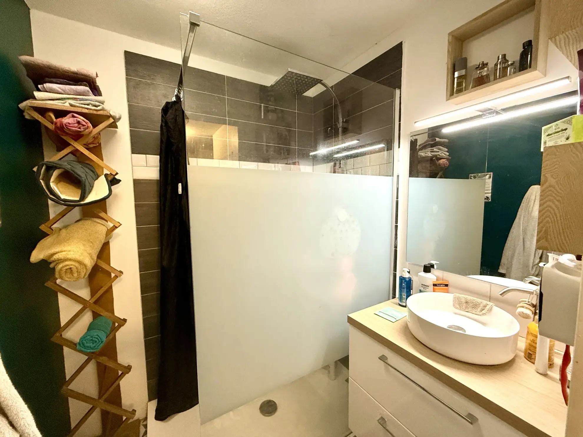 Appartement T3 avec terrasse, jardin et deux stationnements à Lunel 