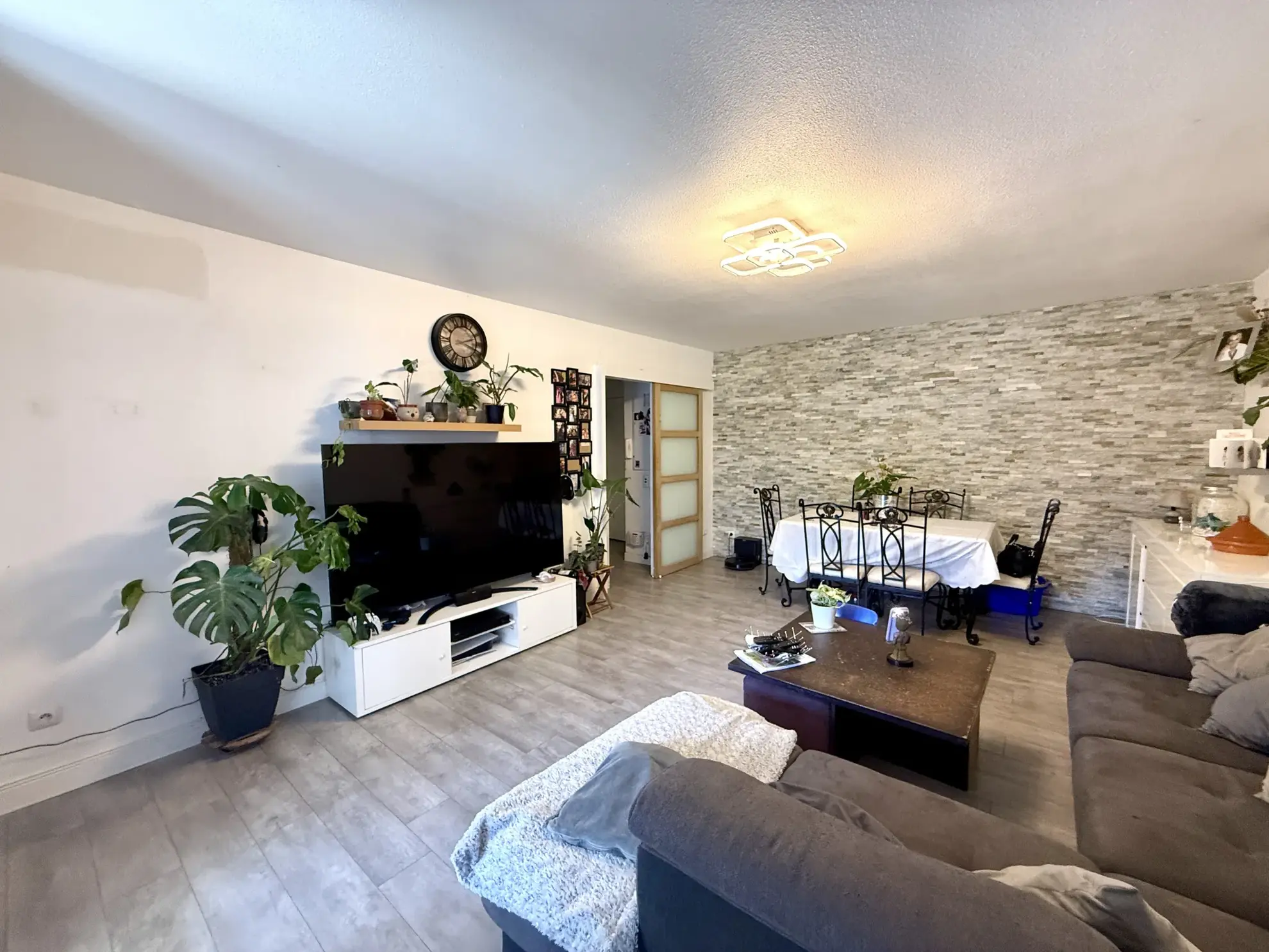 Appartement T3 avec terrasse, jardin et deux stationnements à Lunel