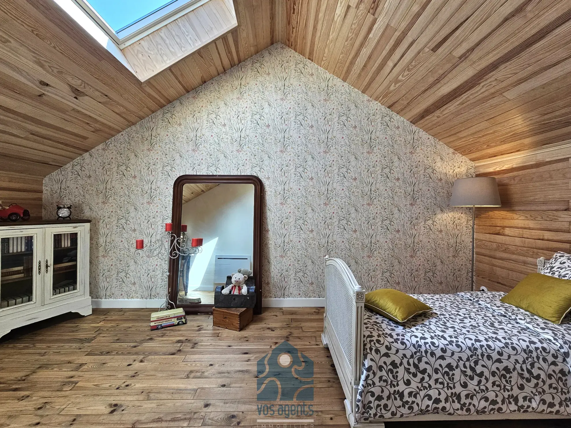 Magnifique maison rénovée de 200m² à Gannat avec cour et garage 