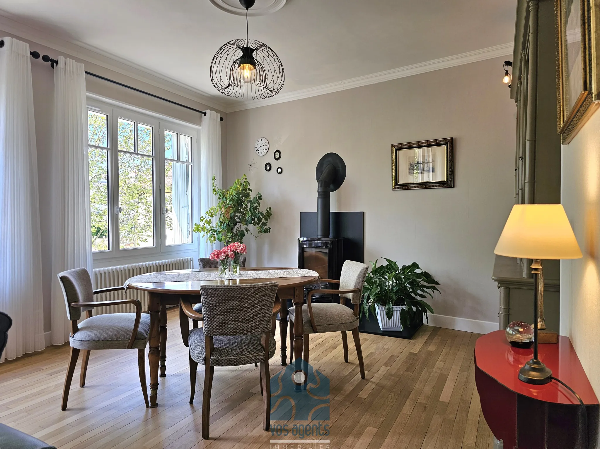 Magnifique maison rénovée de 200m² à Gannat avec cour et garage 