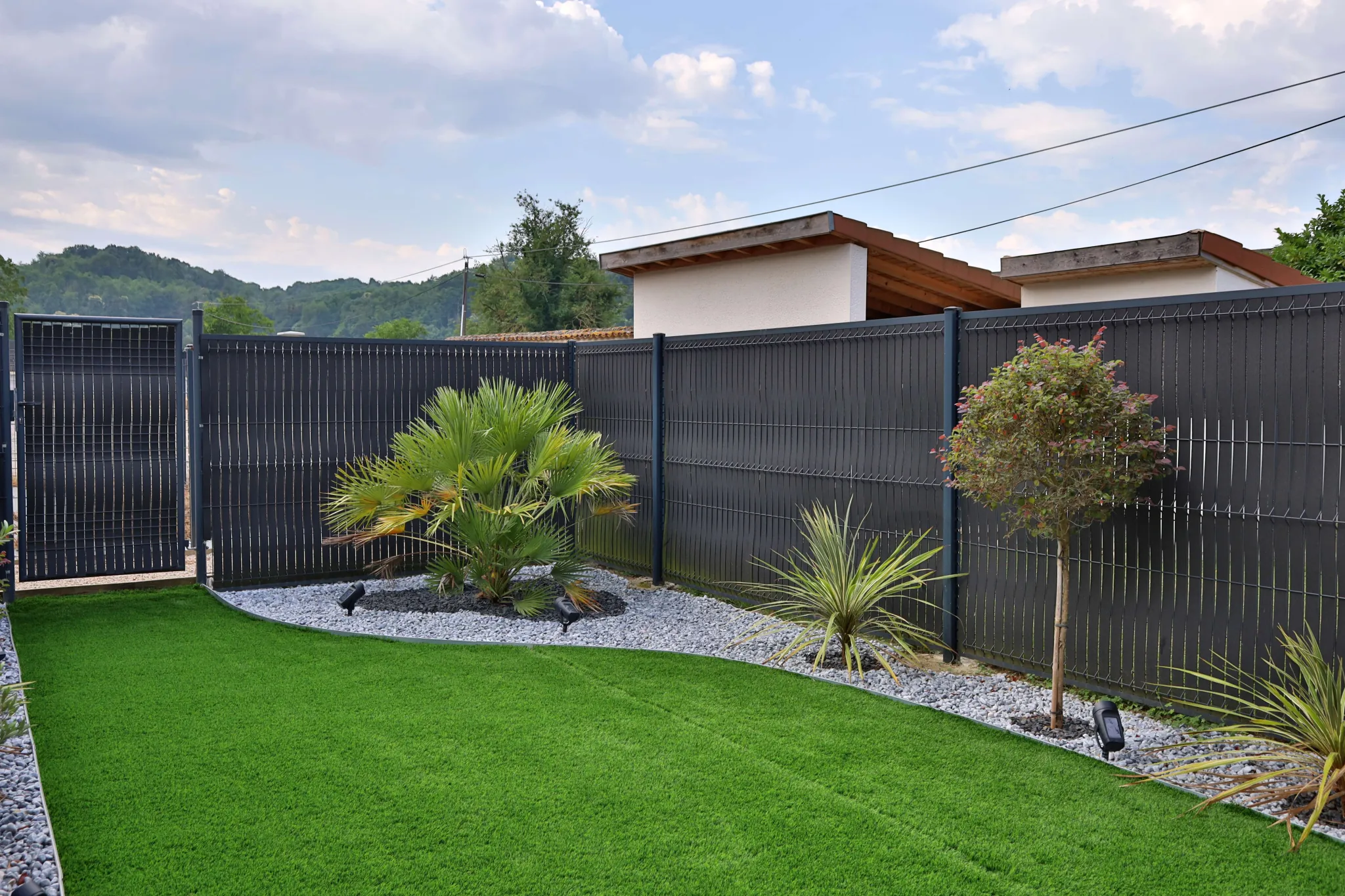 Vente appartement triplex à Oytier Saint Oblas de 94,85 m² avec terrasse et parking 