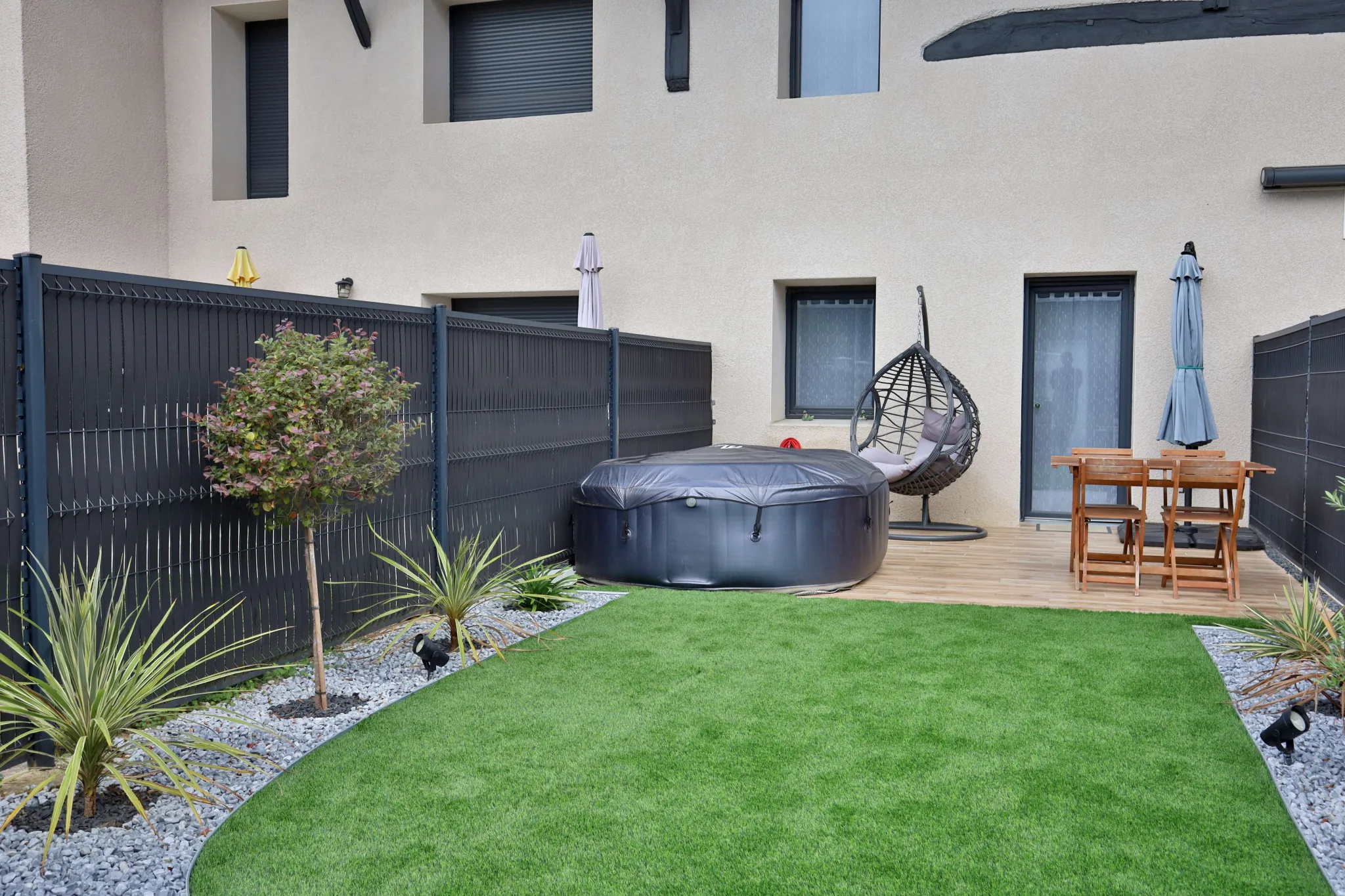 Vente appartement triplex à Oytier Saint Oblas de 94,85 m² avec terrasse et parking 